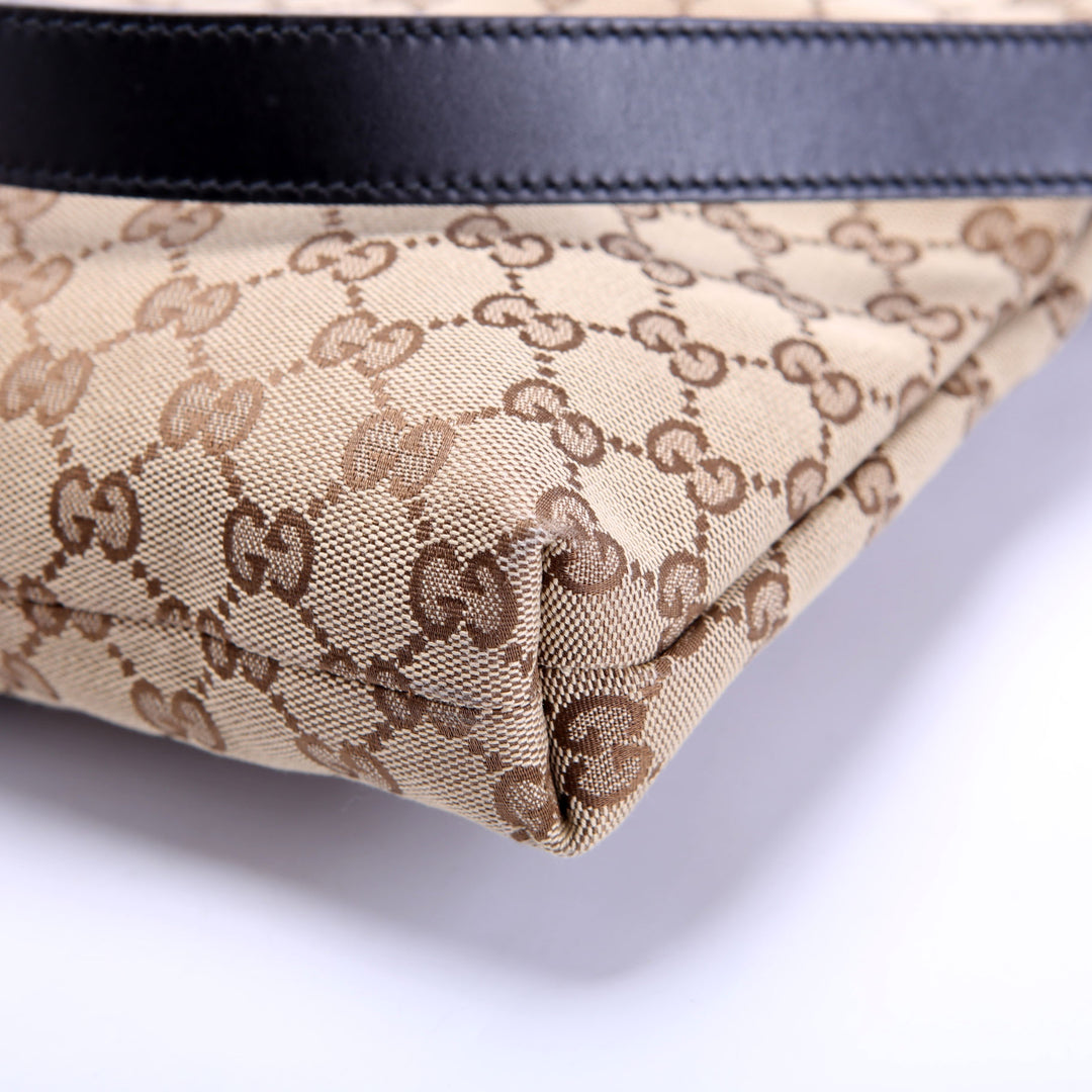 388926 GG Supreme Flat Messenger Brown