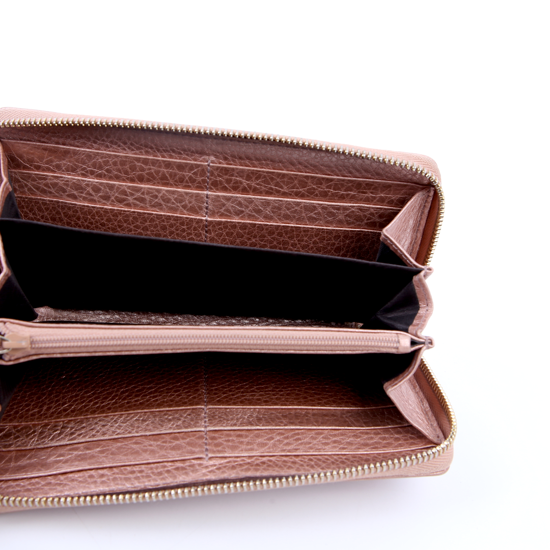 308004 Soho Zippy Wallet Rose Gold