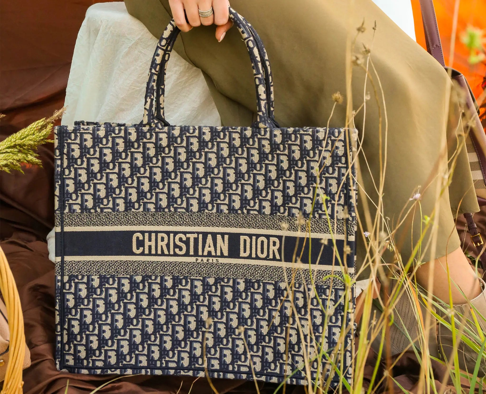 Handbags on sale near me online