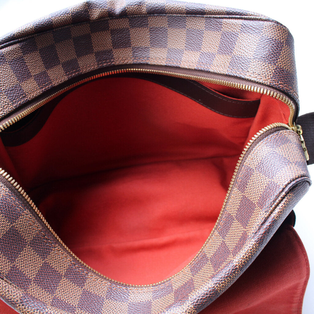 Louis Vuitton Damier Ebene Naviglio Messenger Bag. DC: TH0026