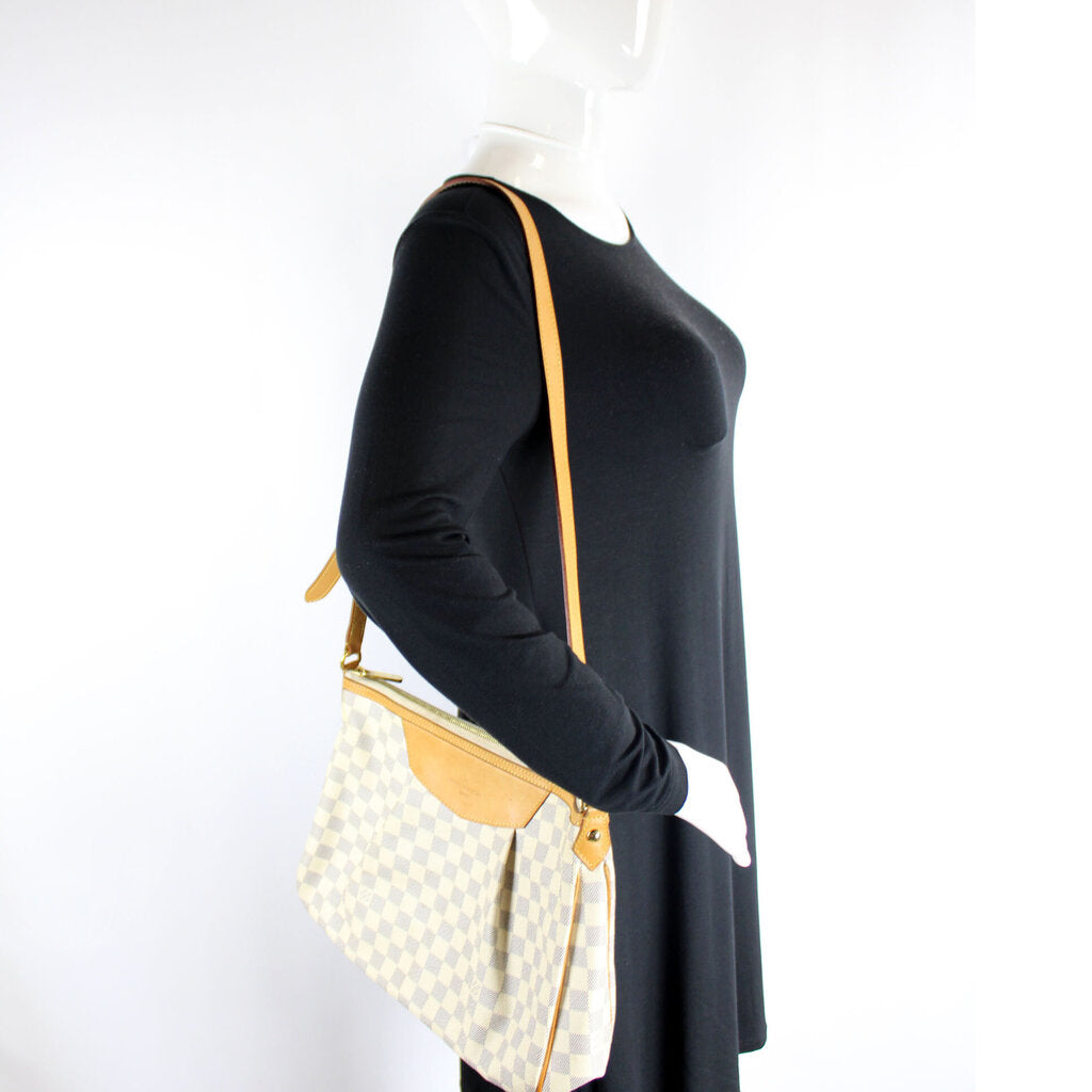 Louis Vuitton Siracusa Handbag Damier MM - ShopStyle Shoulder Bags