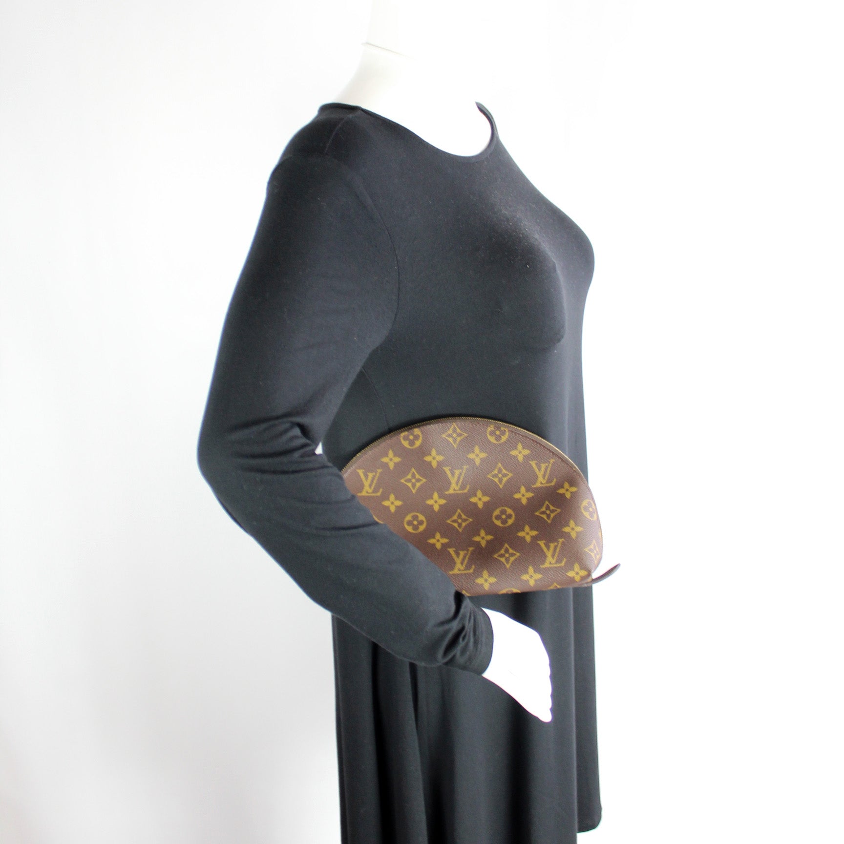 Trousse Demi Ronde 23 Monogram – Keeks Designer Handbags