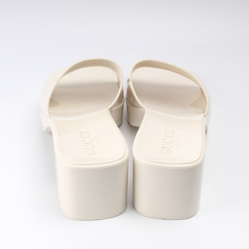 624730 Rubber Sandal Slides Size 39