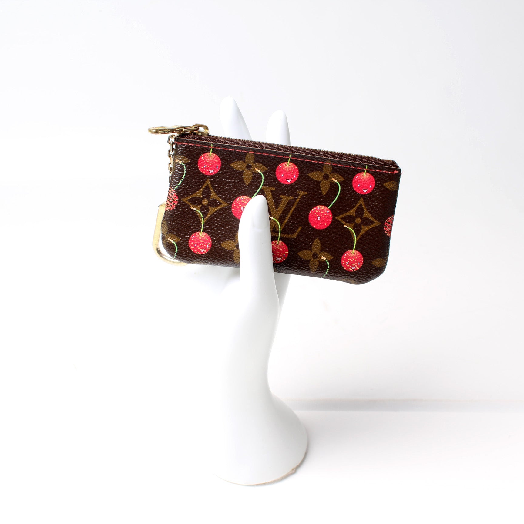 Louis Vuitton Monogram Cherry Pochette Cles (SHG-Yan3YQ) – LuxeDH