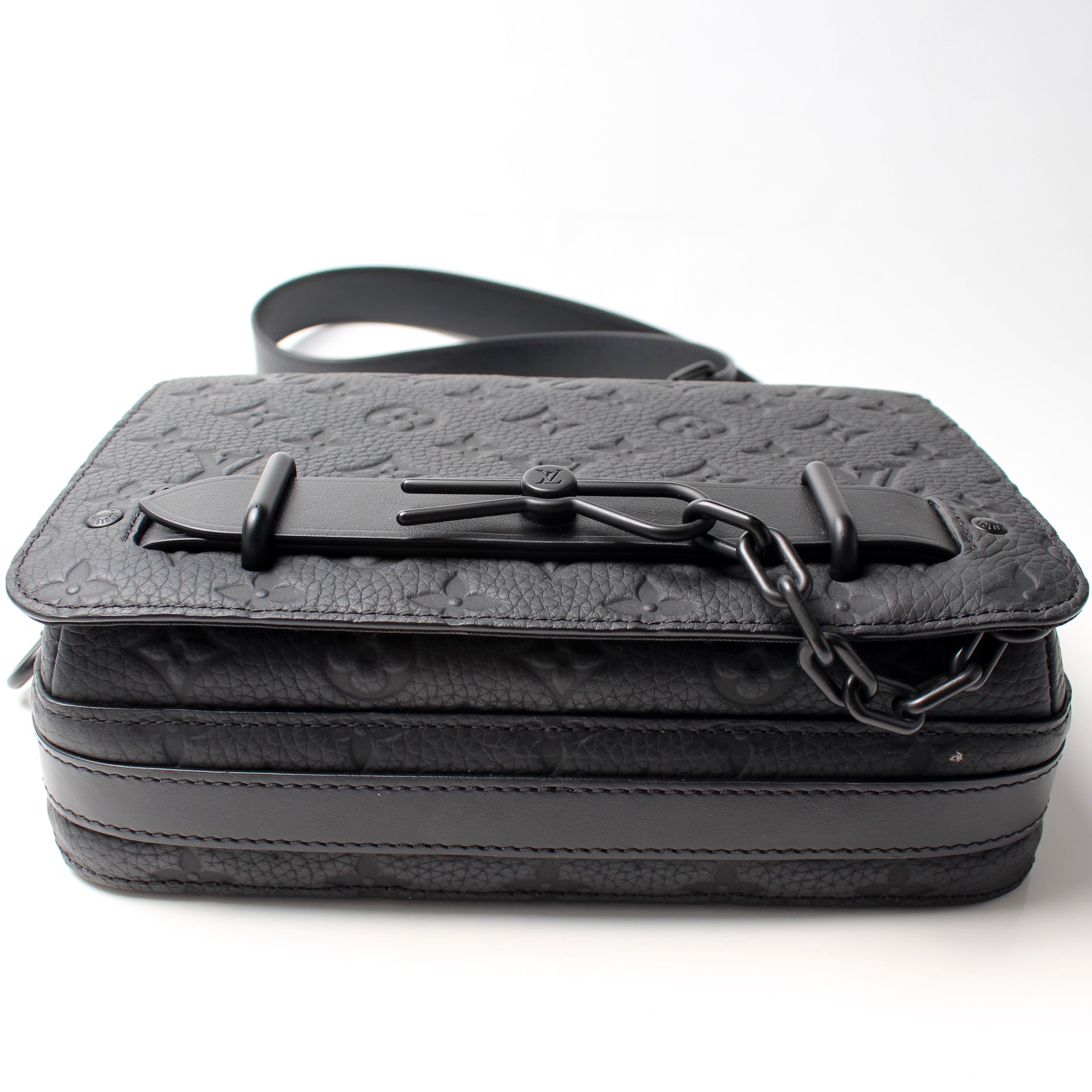 Louis Vuitton Steamer Messenger Bag – The Luxury Exchange PDX