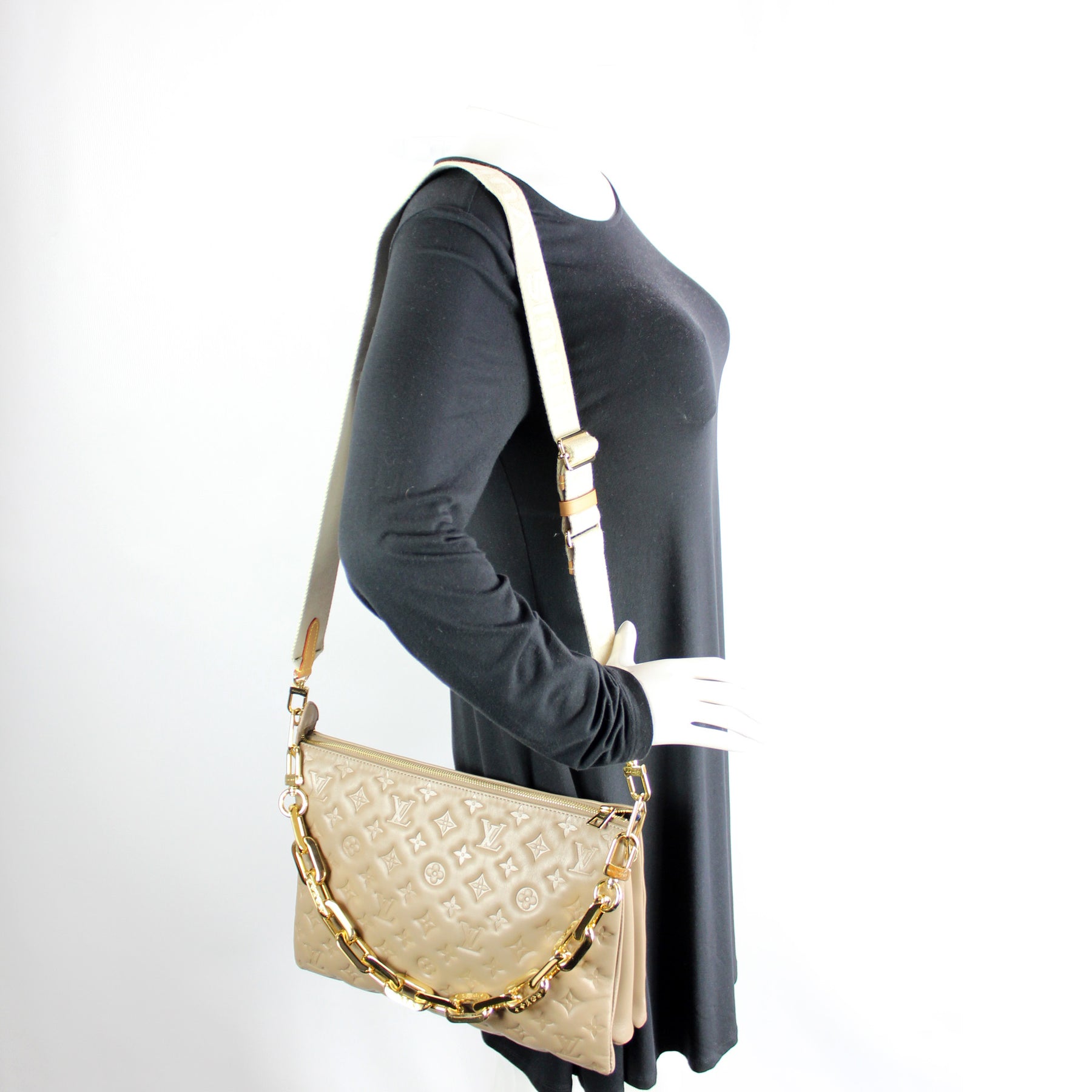 Coussin MM NV Lambskin – Keeks Designer Handbags