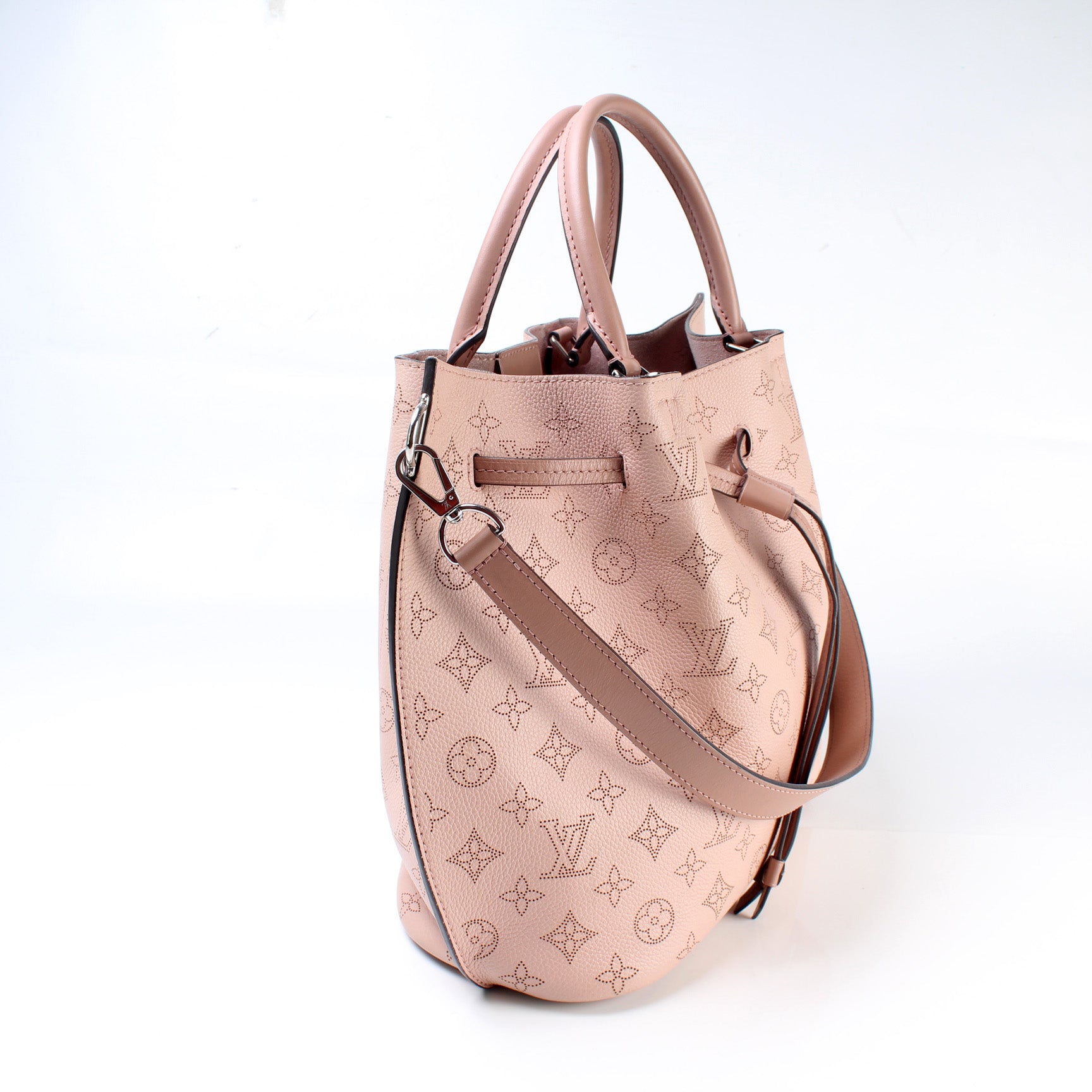 girolata handbag mahina leather