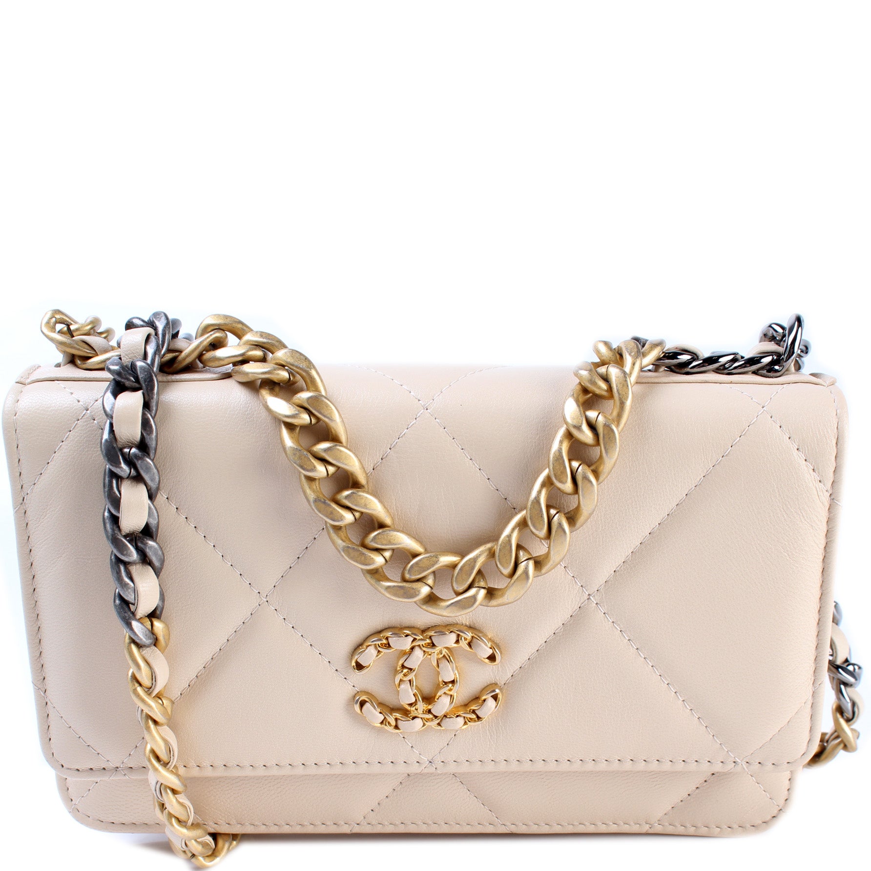 chanel 19 wallet on chain white
