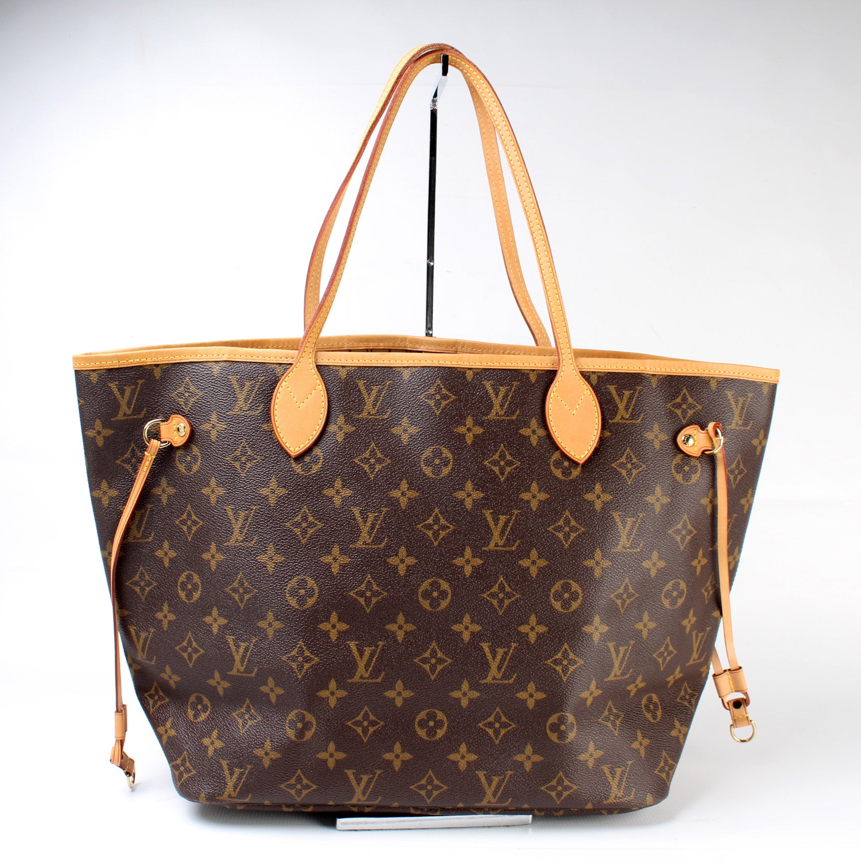 How To Clean Louis Vuitton Bag In 5 Minutes! (NEVERFULL HANDBAG
