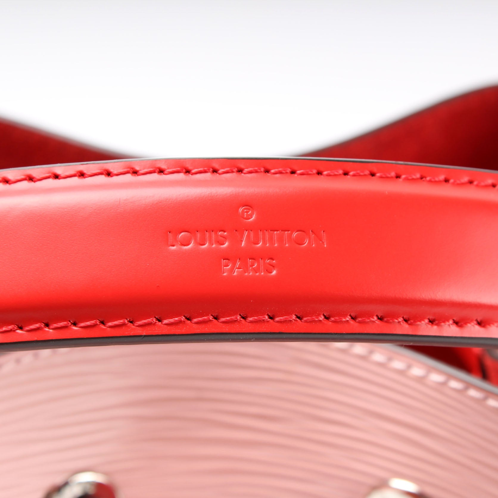 Louis Vuitton NeoNoe Handbag Epi Leather BB at 1stDibs  lv neonoe inside, lv  neo noe epi leather, neonoe pink