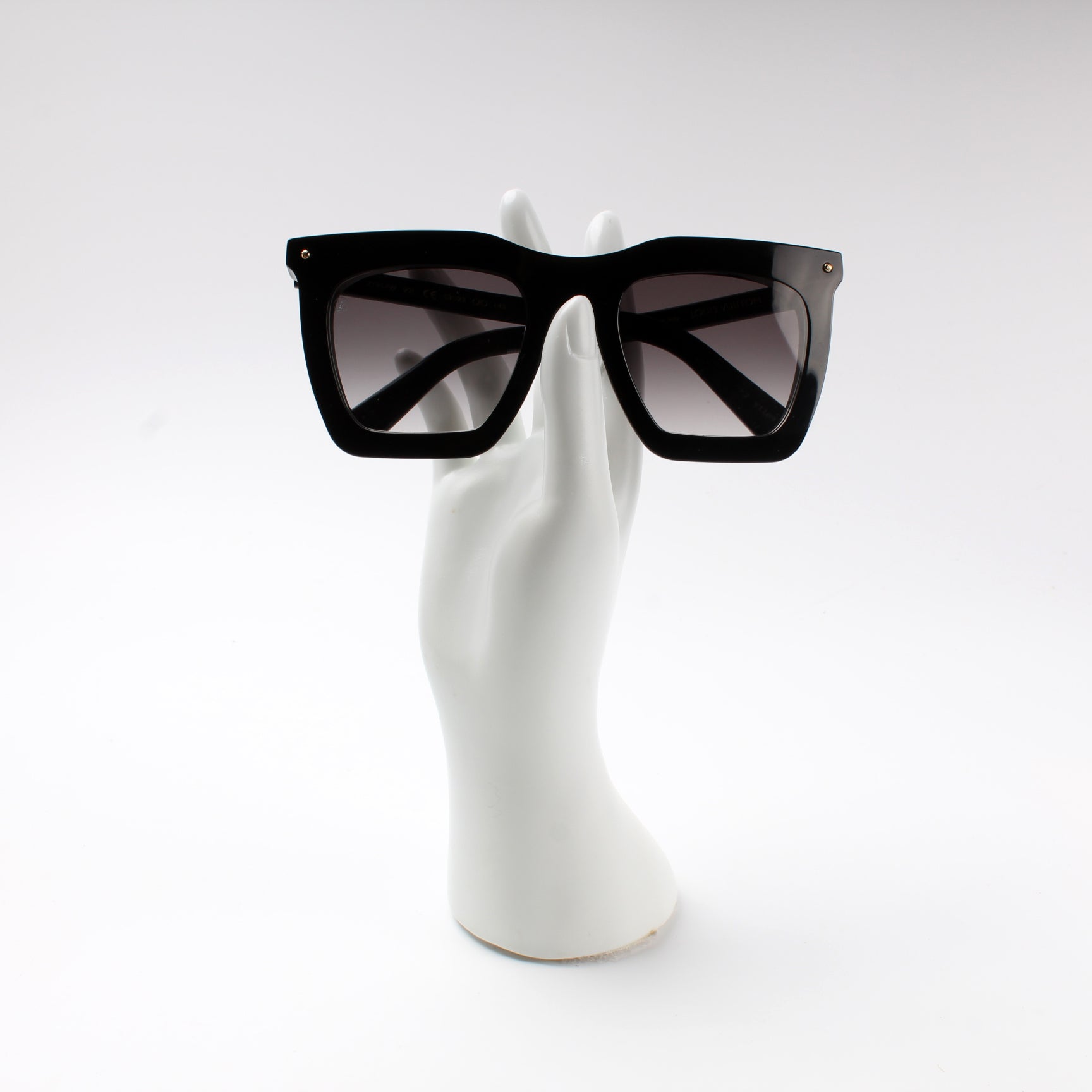 Louis Vuitton Z1217E La Grande Bellezza Sunglasses, Black, W