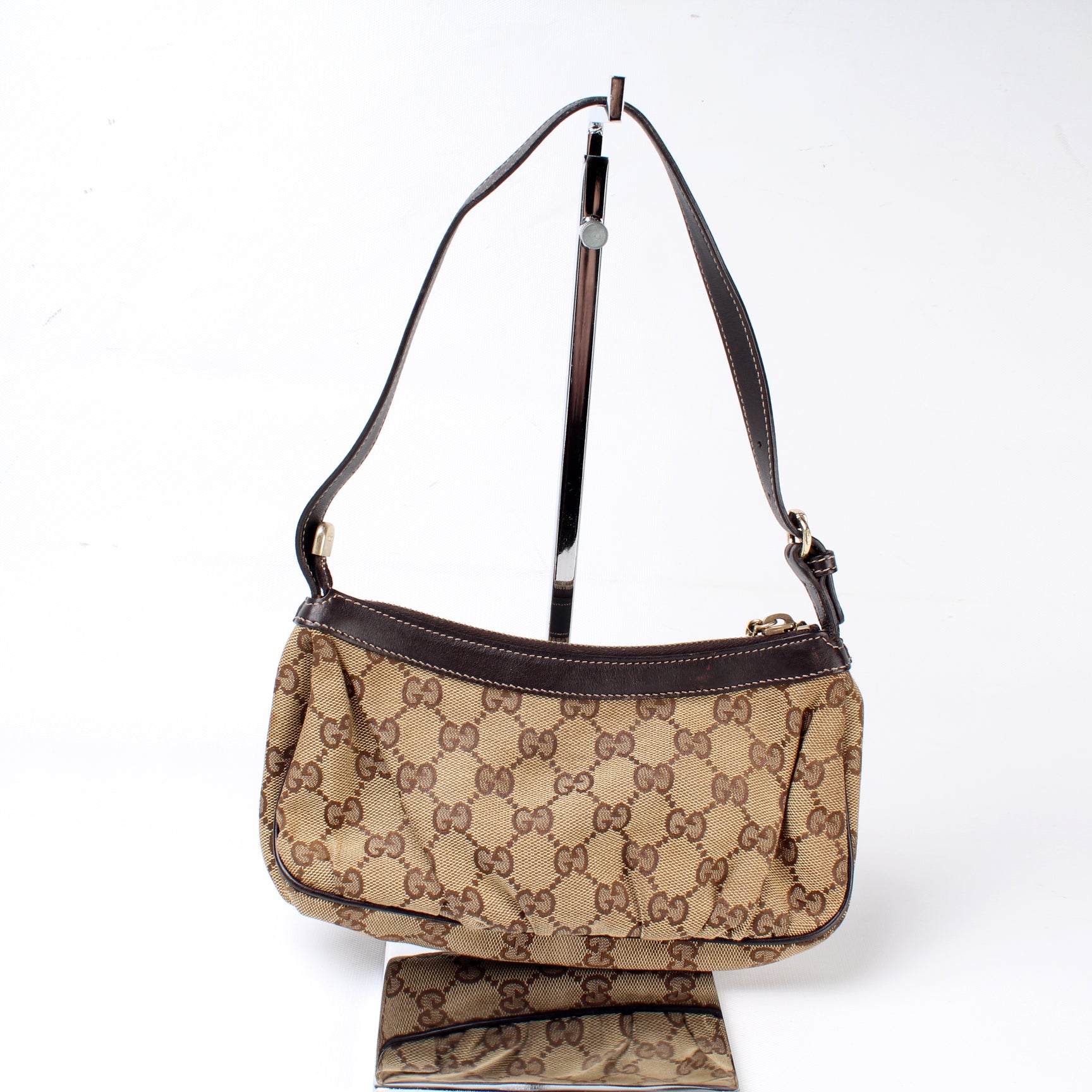 Gucci Lovely Heart Charm Pochette Shoulder Bag