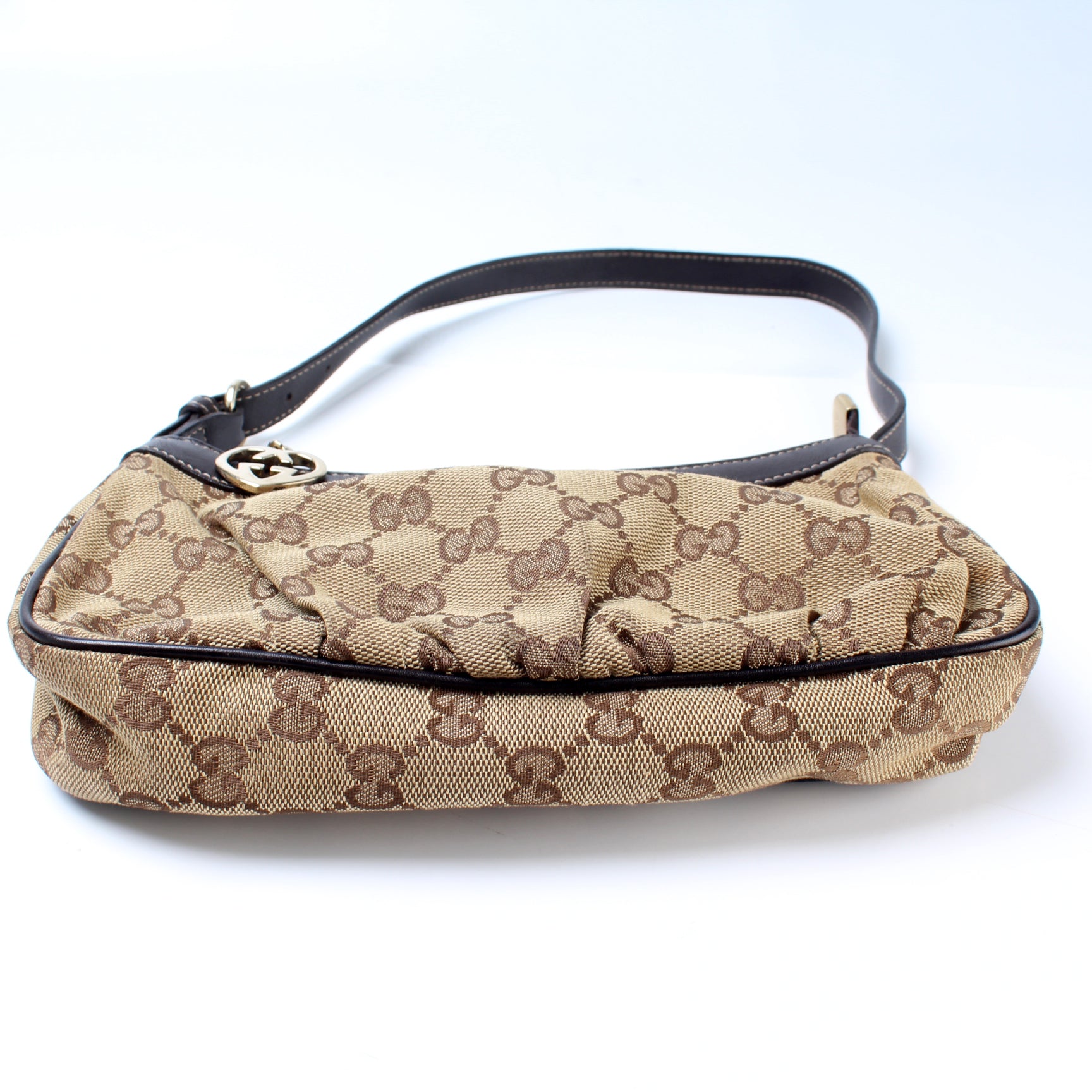 Gucci Lovely Heart Charm Pochette Shoulder Bag