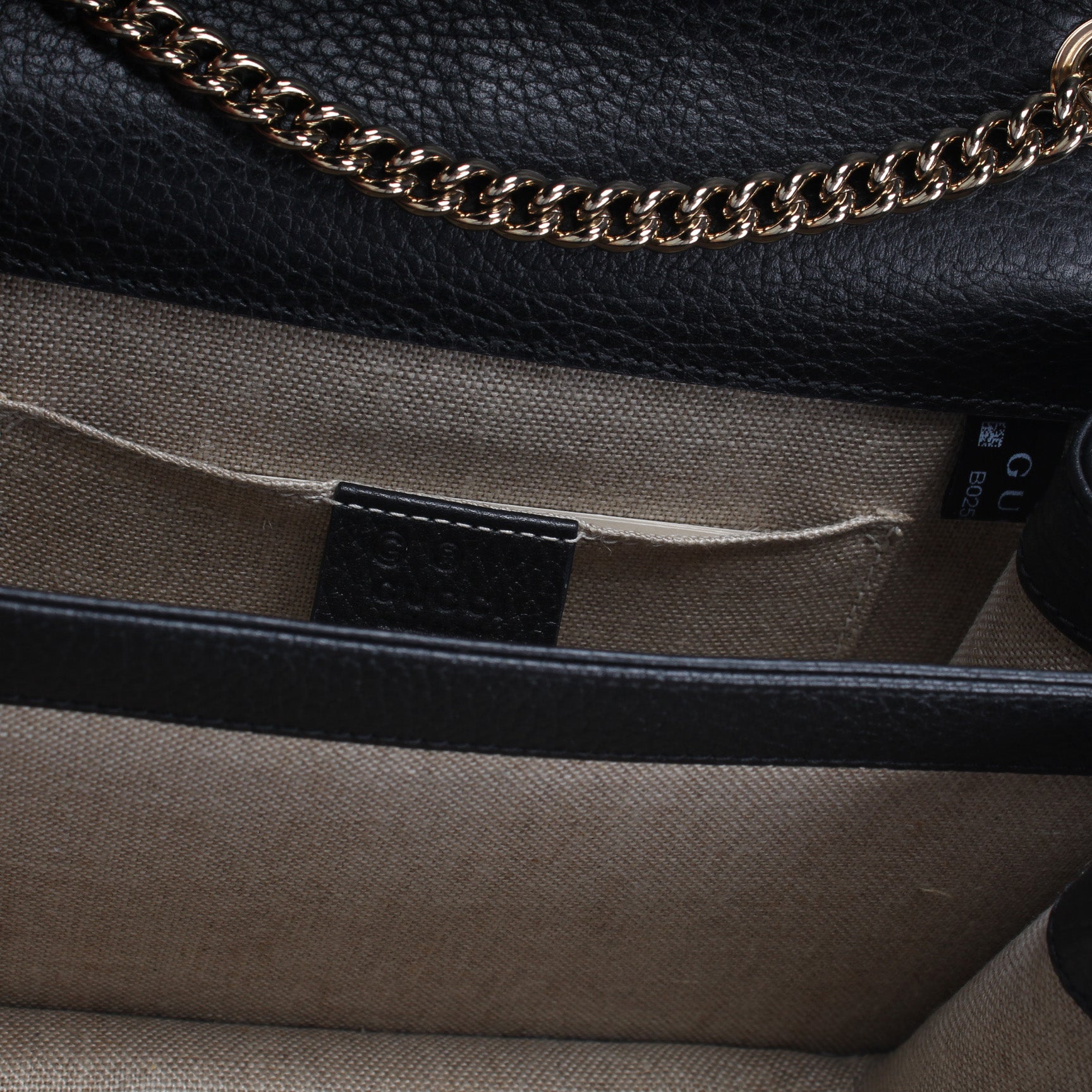 510304 Interlocking Small Crossbody – Keeks Designer Handbags