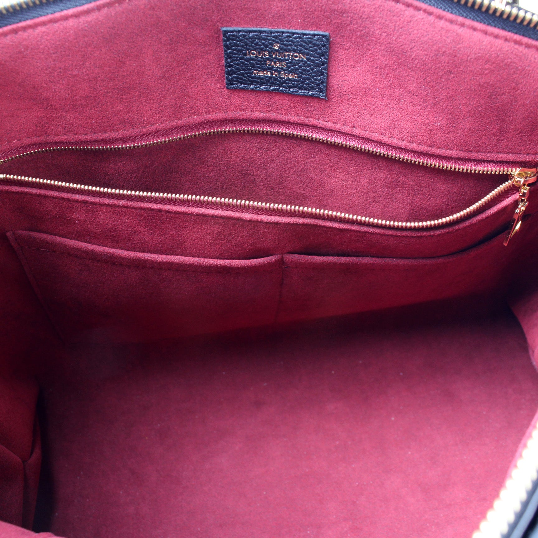 Louis Vuitton Turtledove Giant Empriente Leather MM Grand Palais Handb – On  Que Style