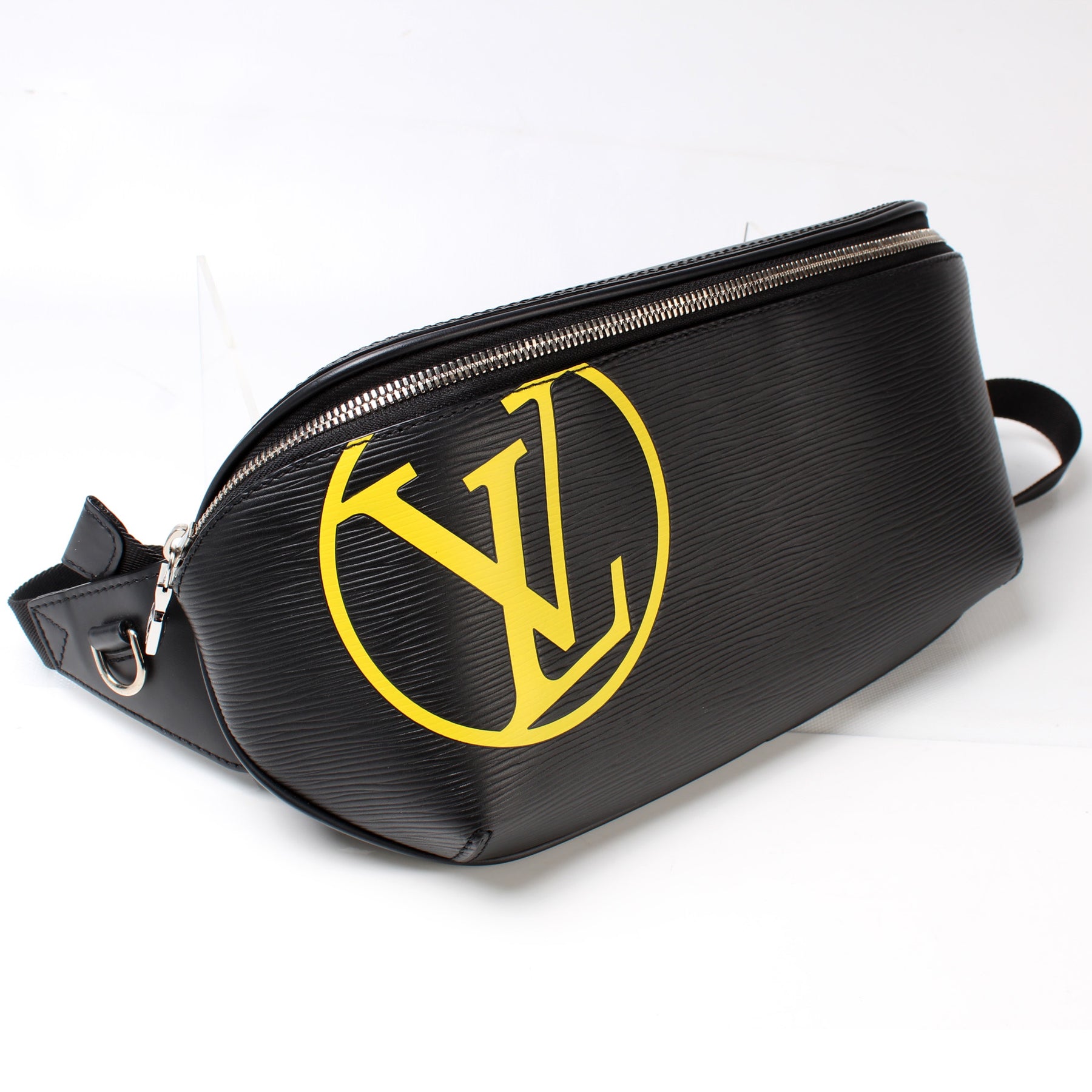 LOUIS VUITTON Epi LV Circle Bum Bag Waist Bag Black Yellow M55131 LV Auth  ar8522