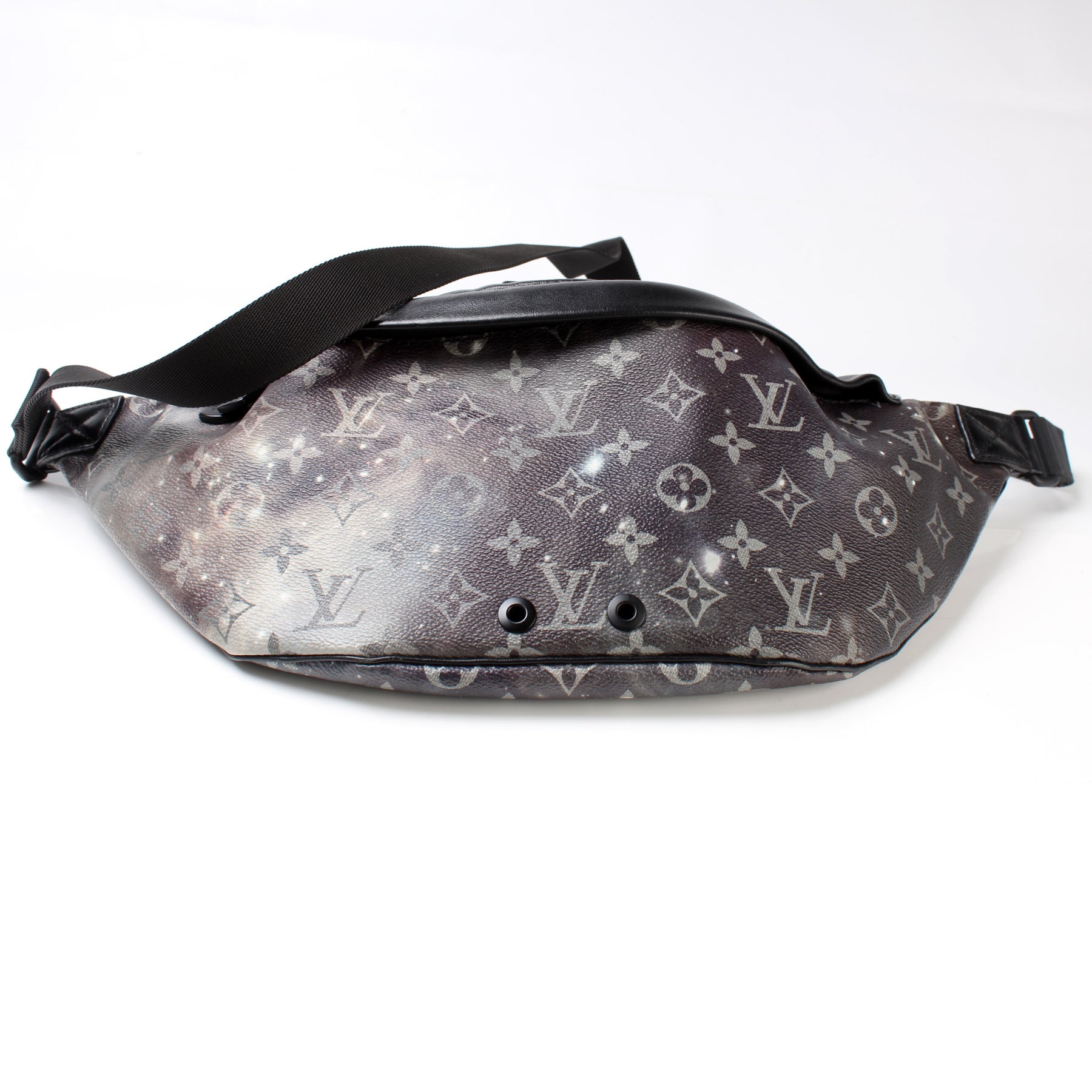 LOUIS VUITTON Monogram Galaxy Discovery Bum Bag Shoulder Bag Black Auth  28275A
