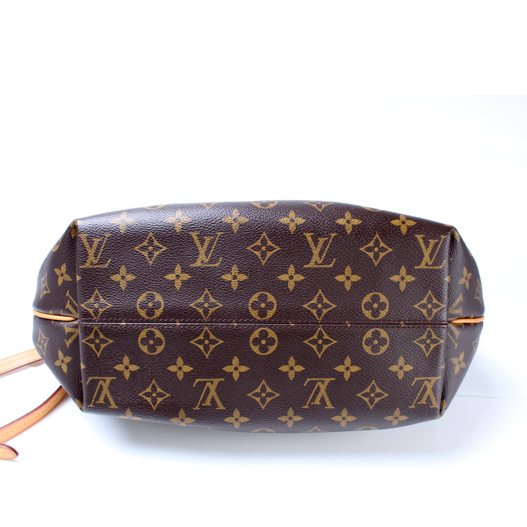 Turenne MM Louis Vuitton for sale if interested  Casual outfits, Fashion  wear, Cheap louis vuitton handbags