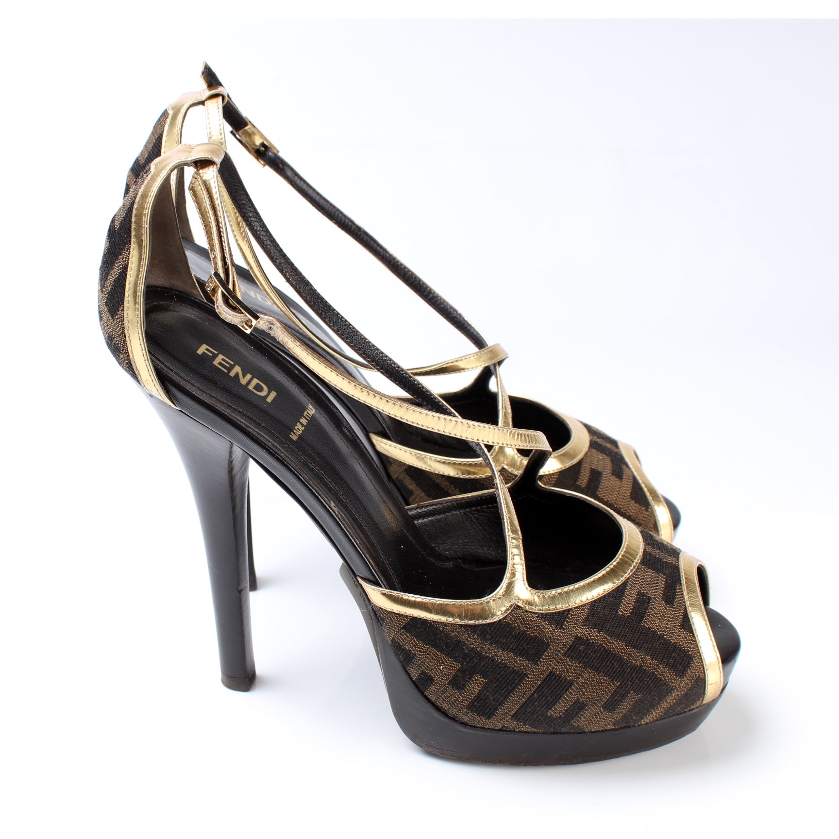 Louis Vuitton red bottoms peep toe heels for Sale in Plano, TX