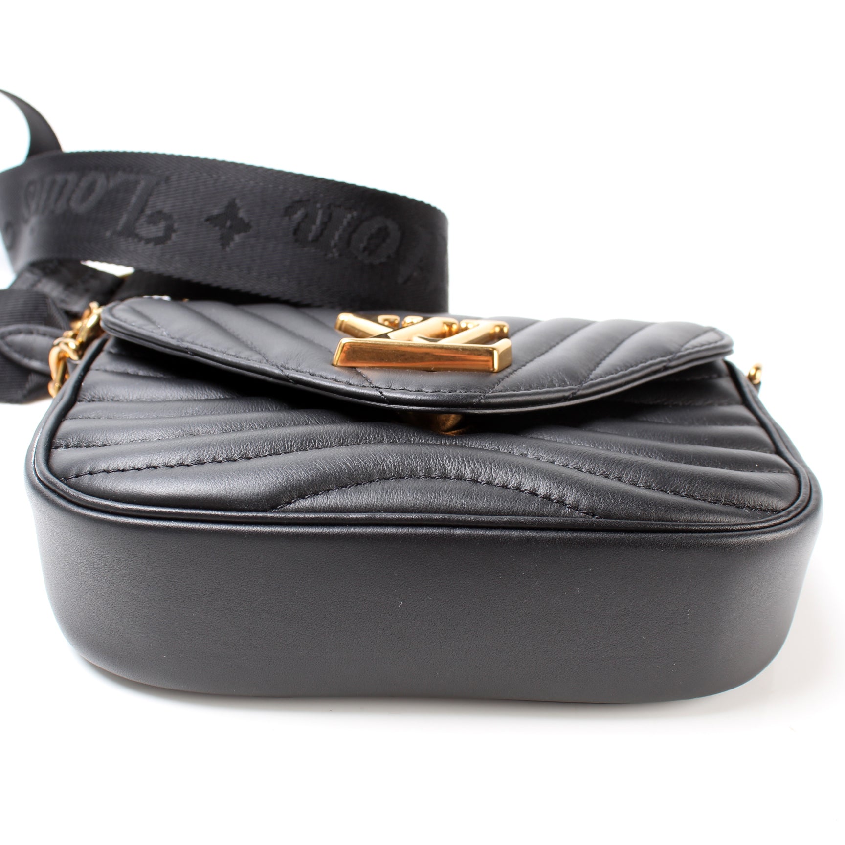 New Wave Chain PM – Keeks Designer Handbags