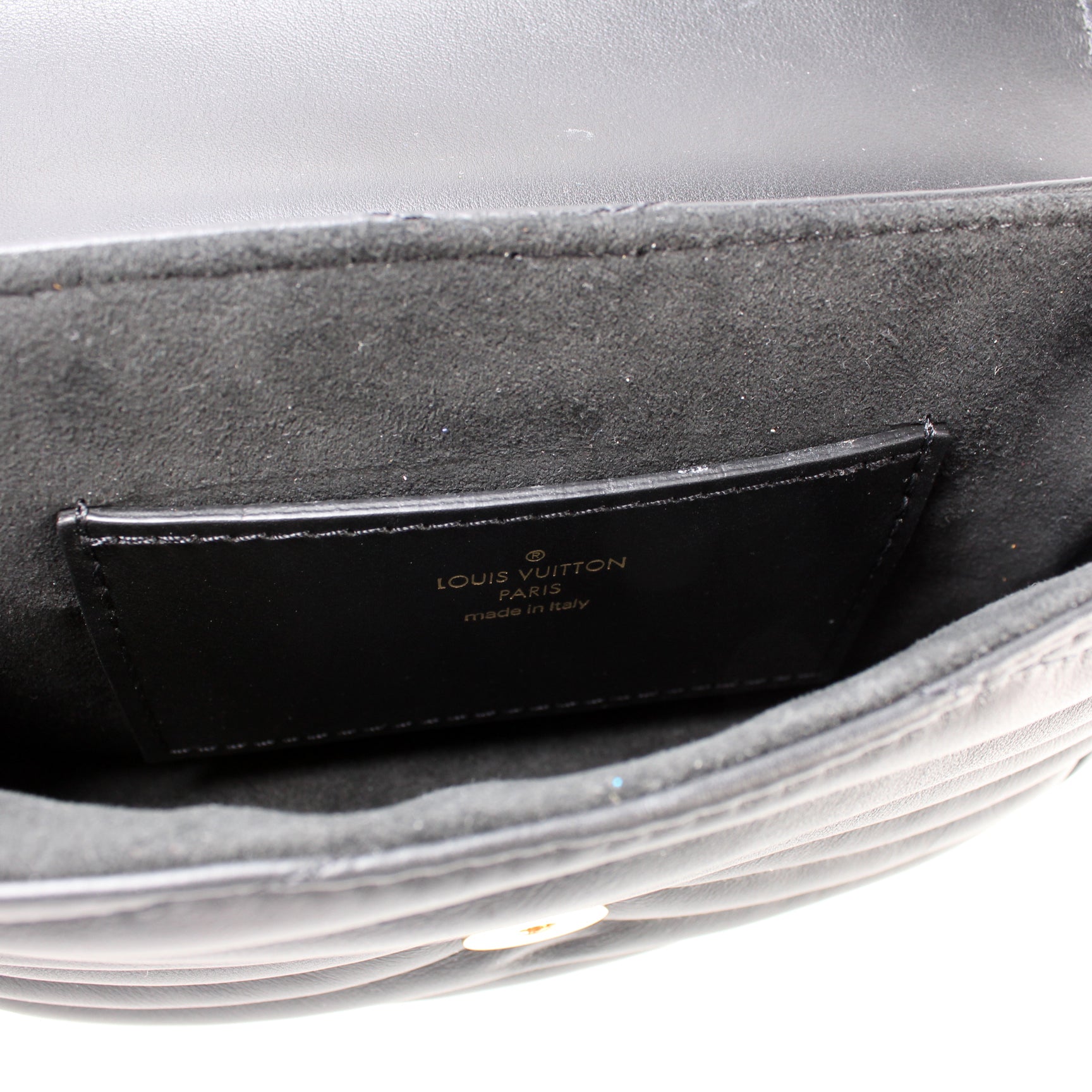 Pochette Troca Lambskin – Keeks Designer Handbags
