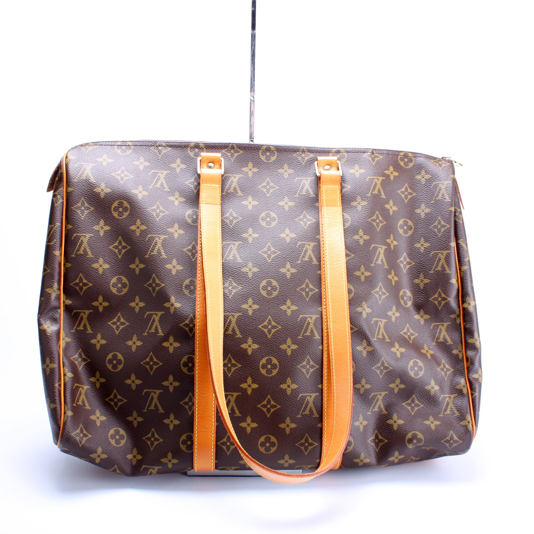 What Fits in the Louis Vuitton Sac Flanerie 50