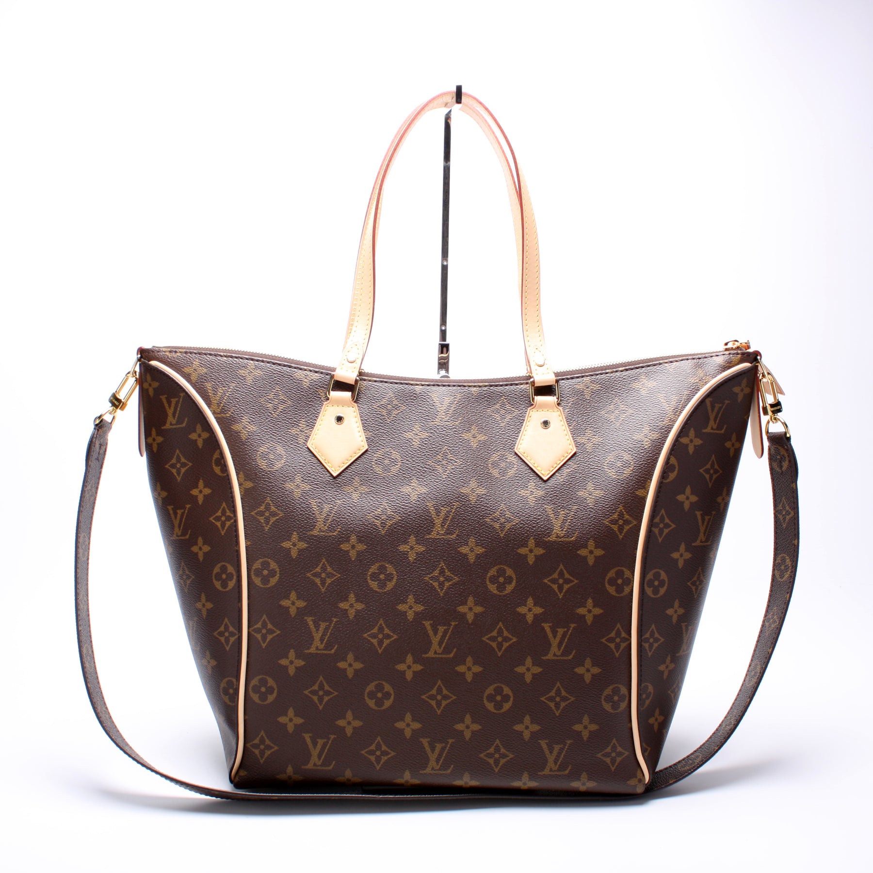 Authentic Louis Vuitton Tournelle MM bag for Sale in Allentown, PA