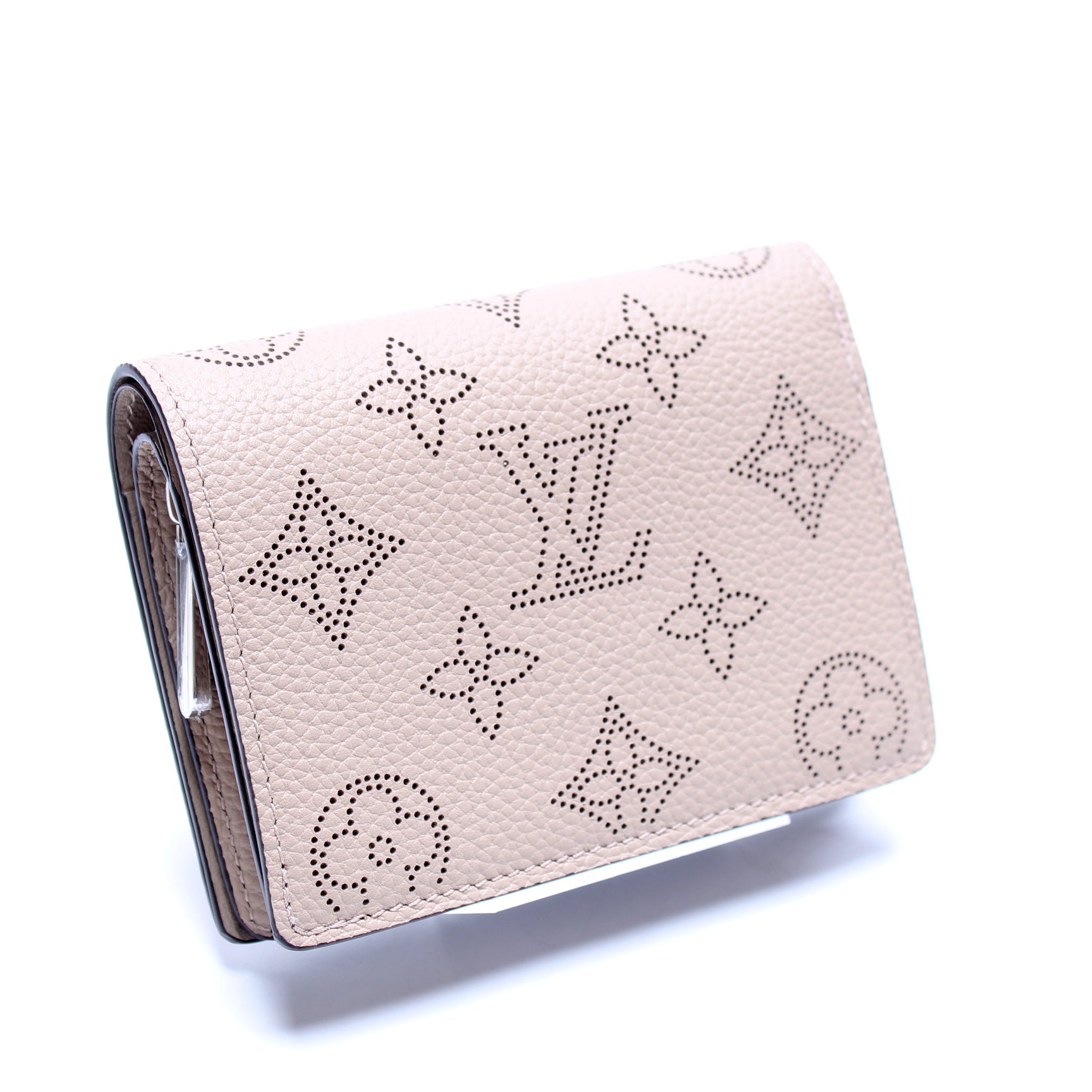 Louis Vuitton Mahina Canvas Wallet (pre-owned) in Pink