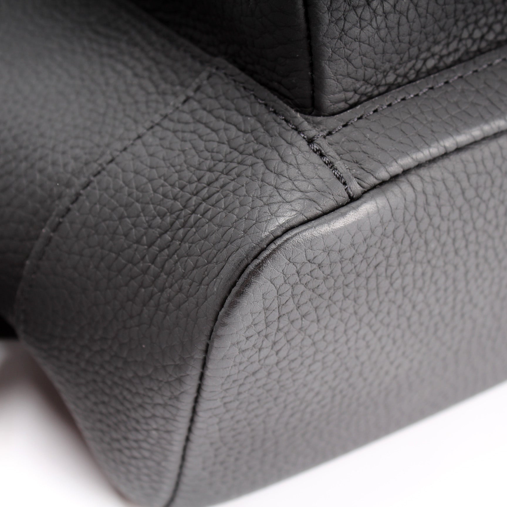 Ba Lô Christopher Slim Backpack Taurillon Leather đen best quality
