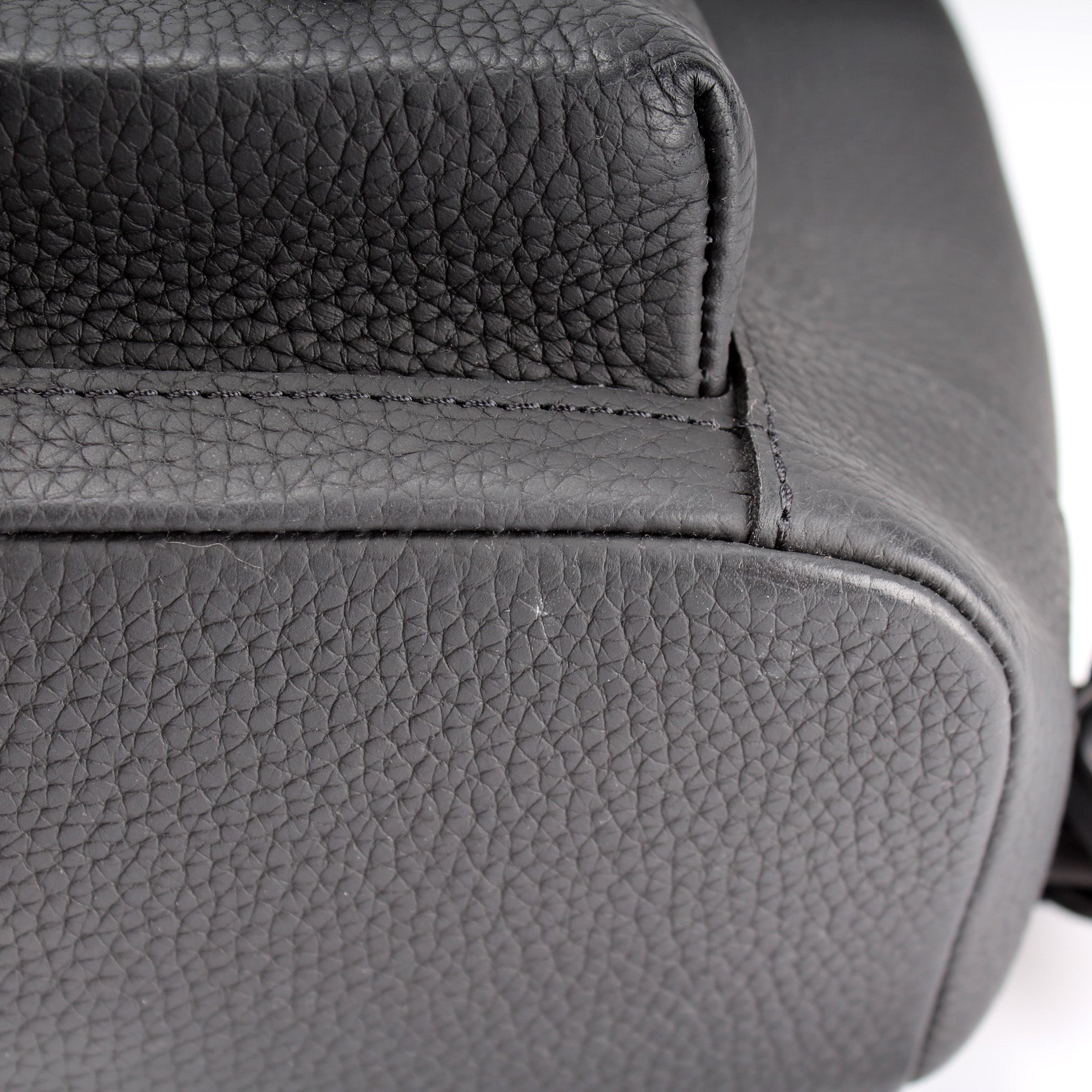 Ba Lô Christopher Slim Backpack Taurillon Leather đen best quality