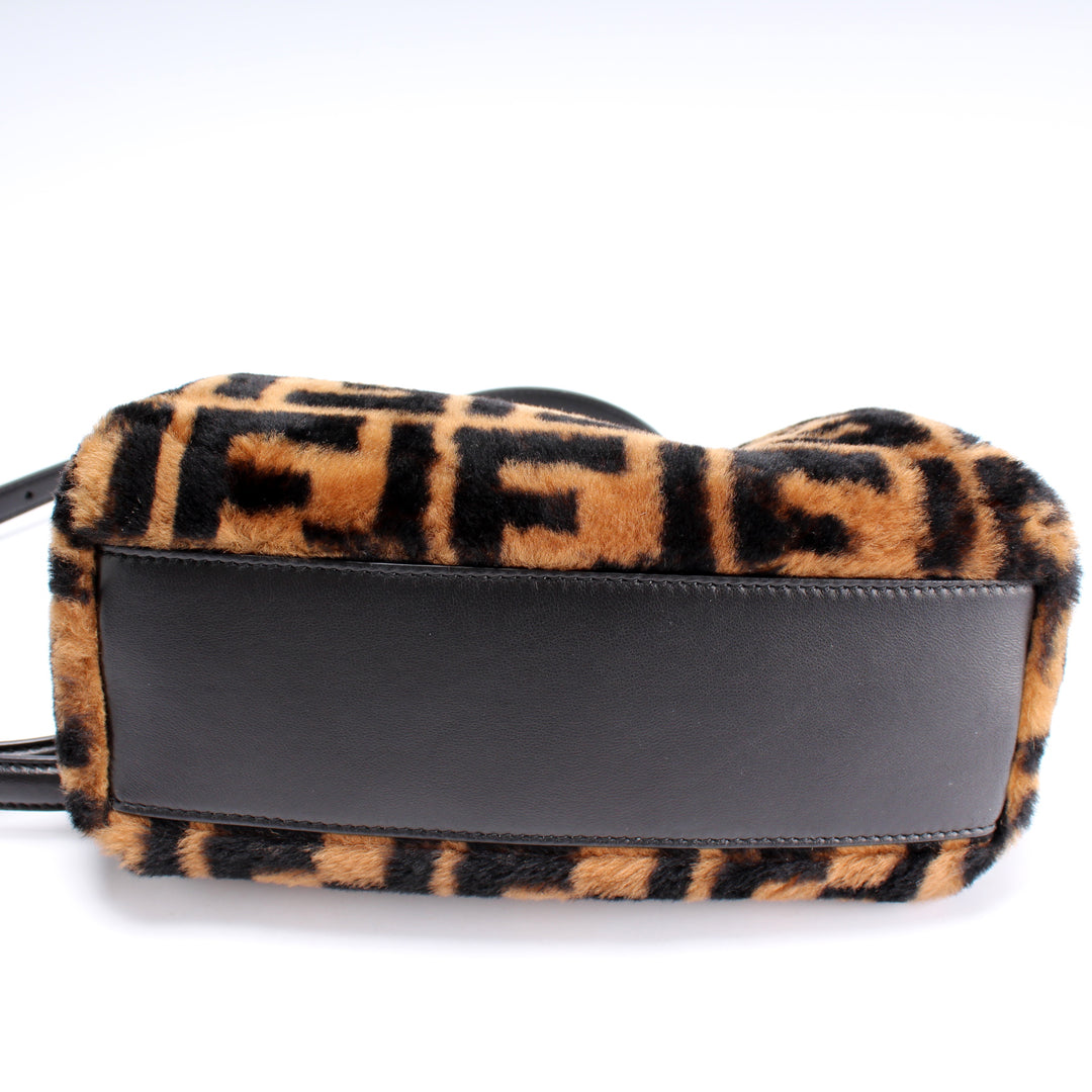 8BN244 Peekaboo Mini FF Shearling
