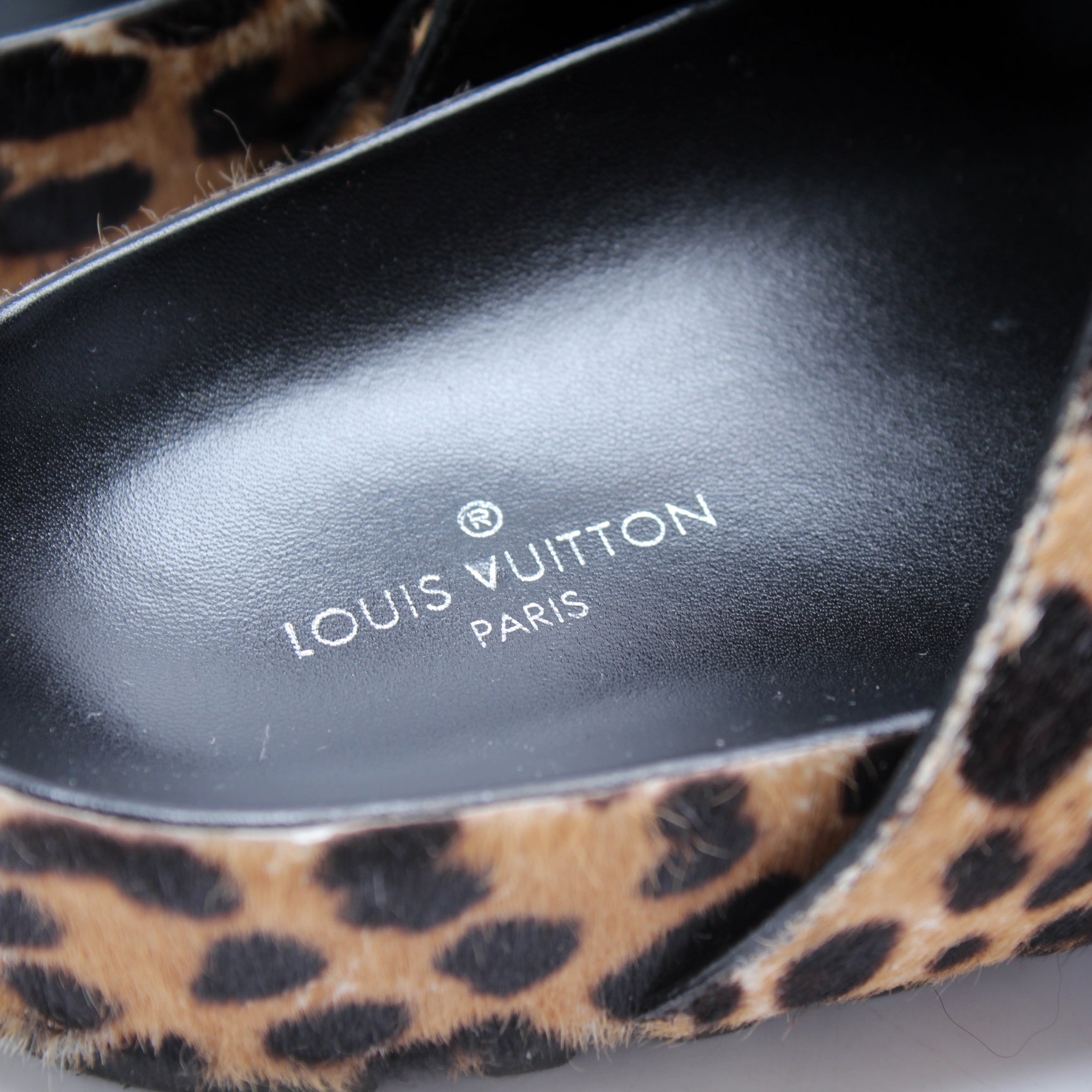 Bom dia leather mules Louis Vuitton Black size 37 EU in Leather