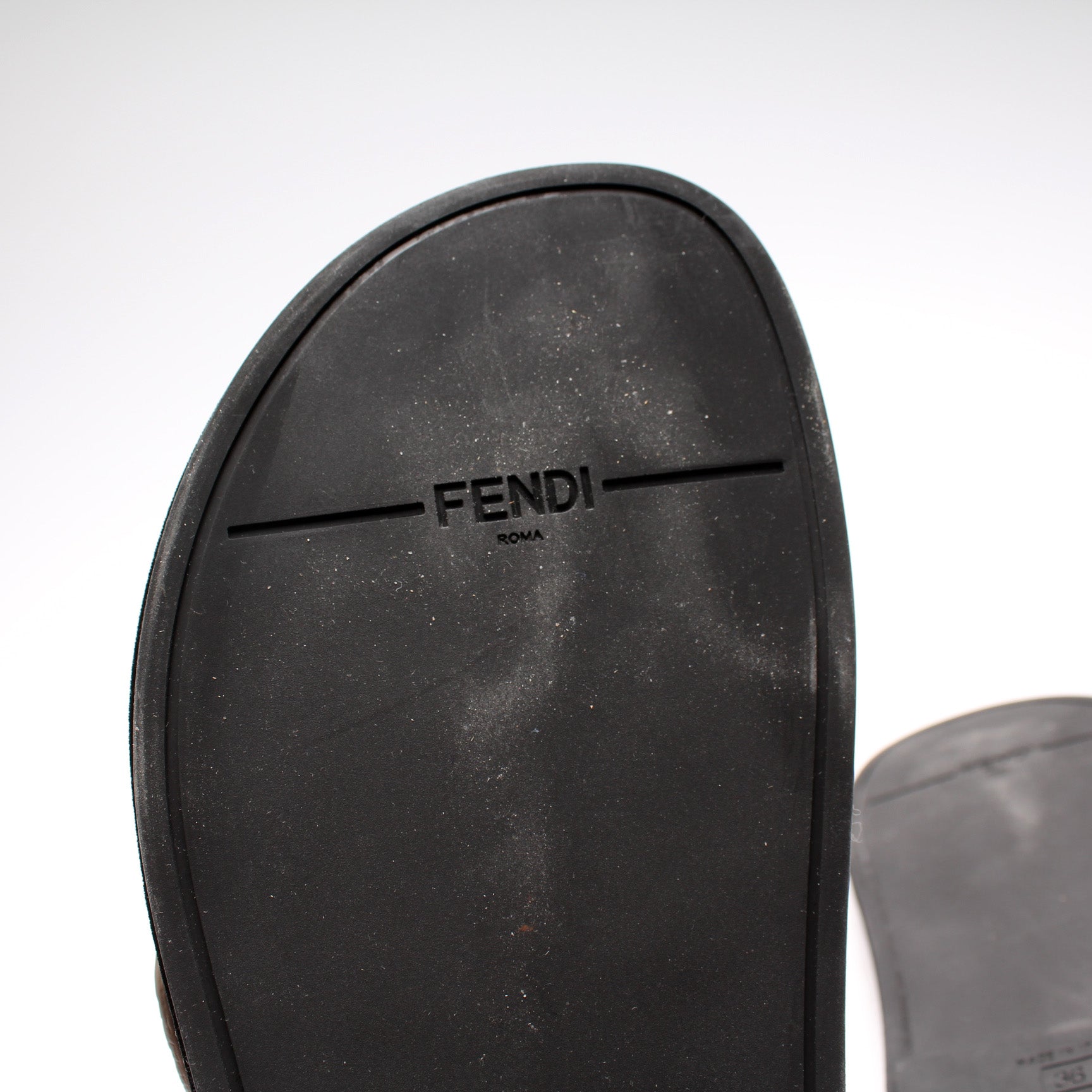 Fendi pearland ff leather clearance slide sandal