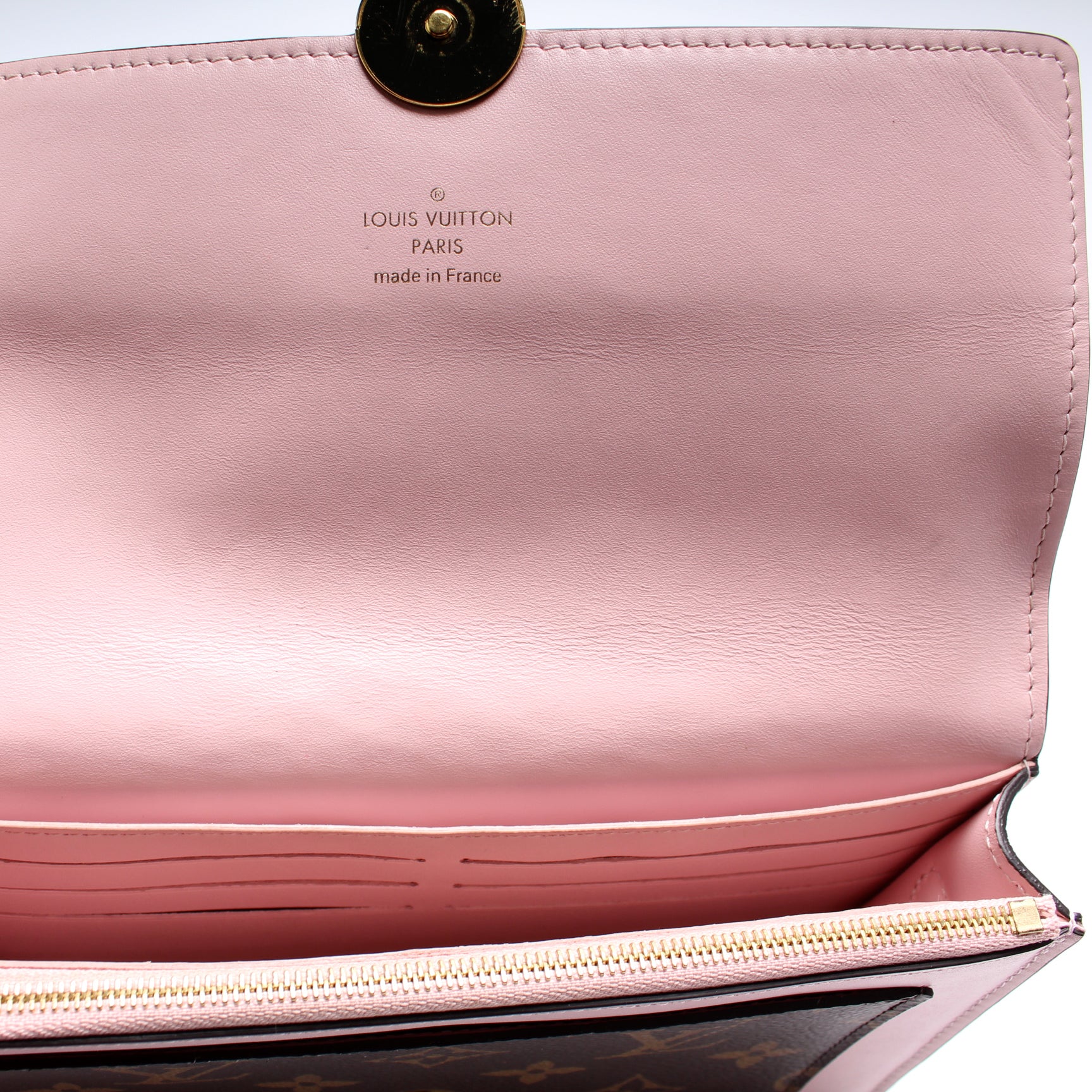 Louis Vuitton Flore Chain wallet purse for Sale in Fair Oaks Ranch