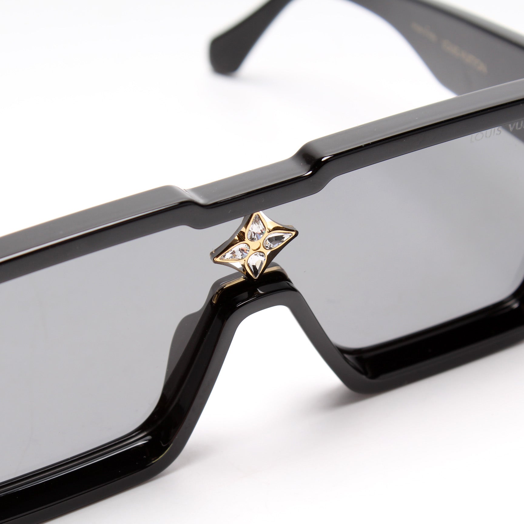 Louis Vuitton Cyclone Sunglasses White (Z1737W/E) in Acetate with  Silver-tone - US