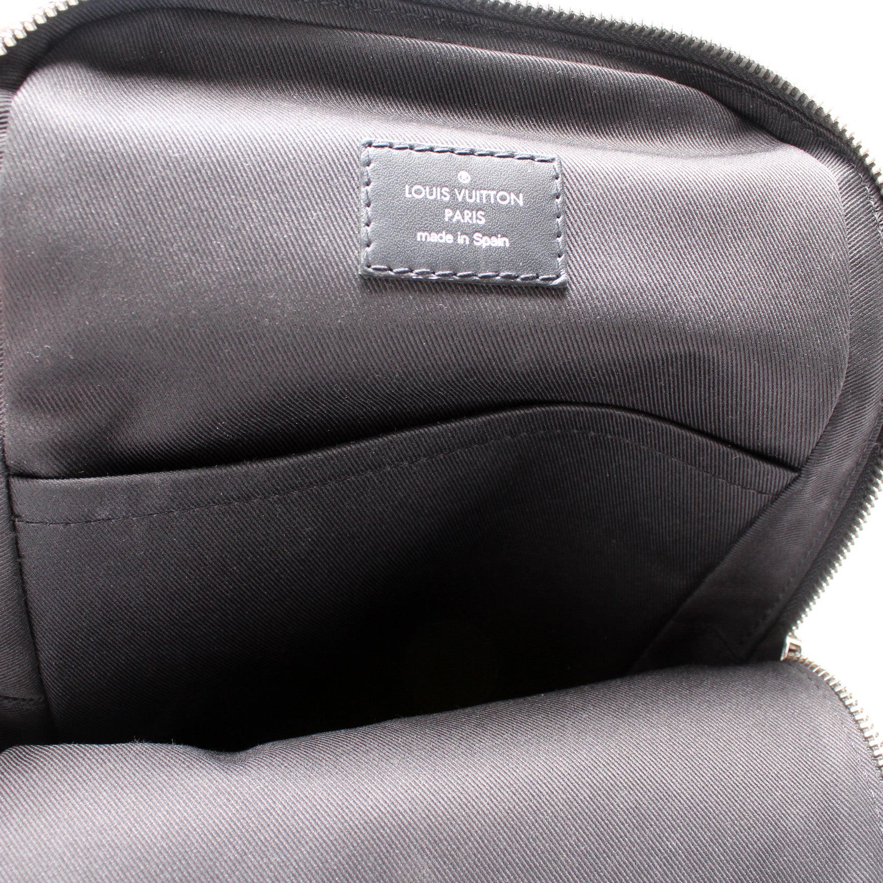 Authentic LOUIS VUITTON Damier graphite Avenue sling bag N45302