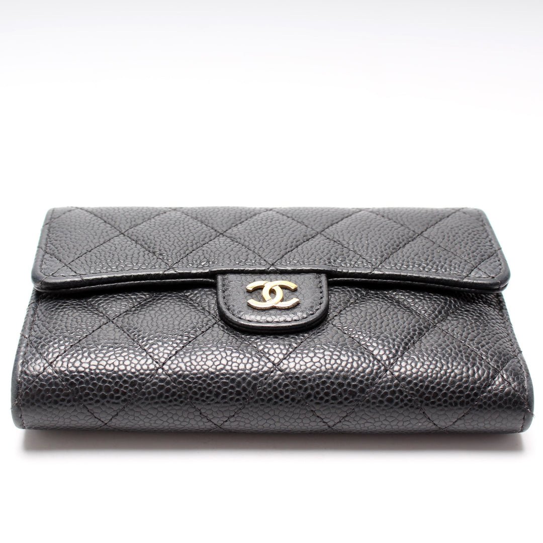 Classic Flap Medium Wallet Caviar 26M
