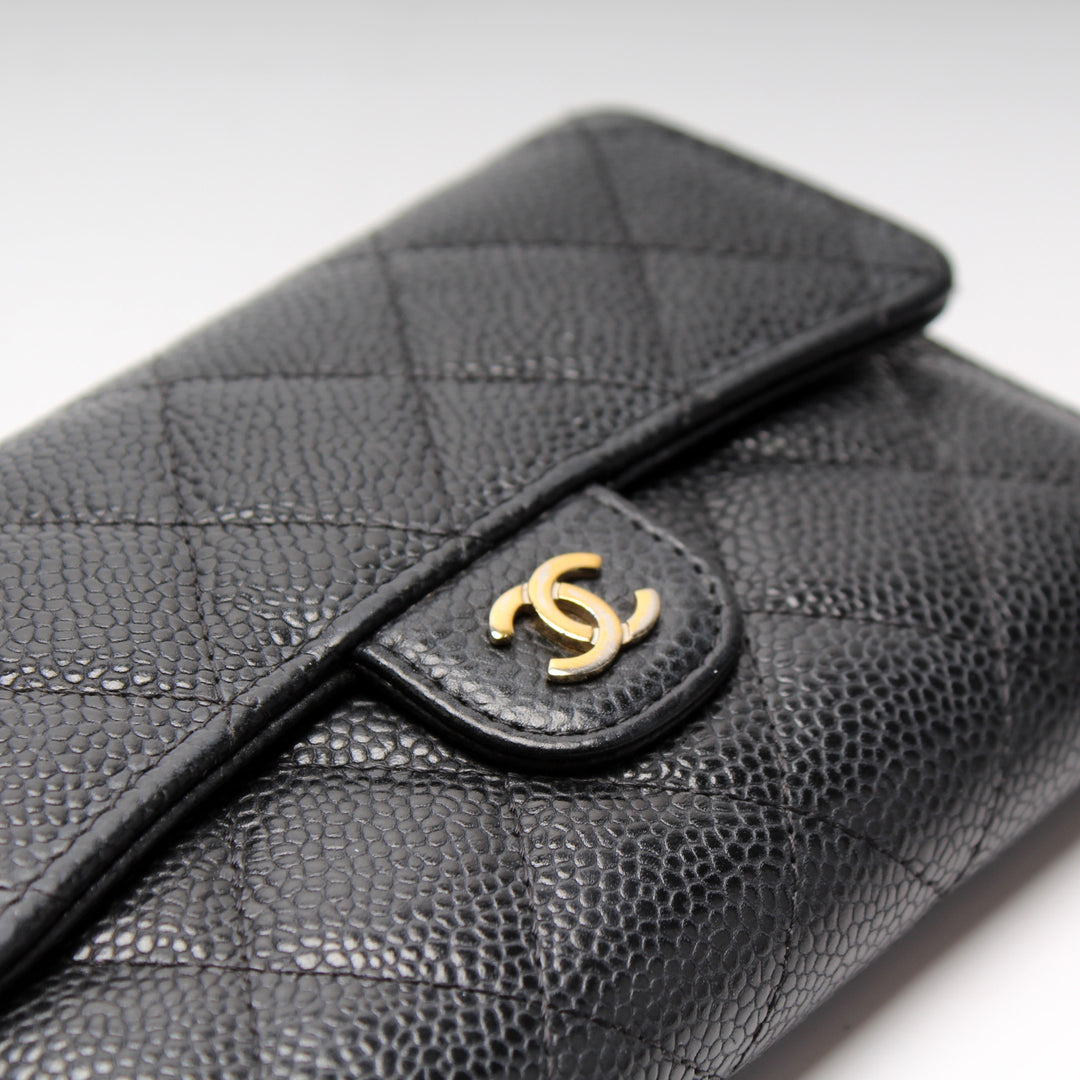 Classic Flap Medium Wallet Caviar 26M