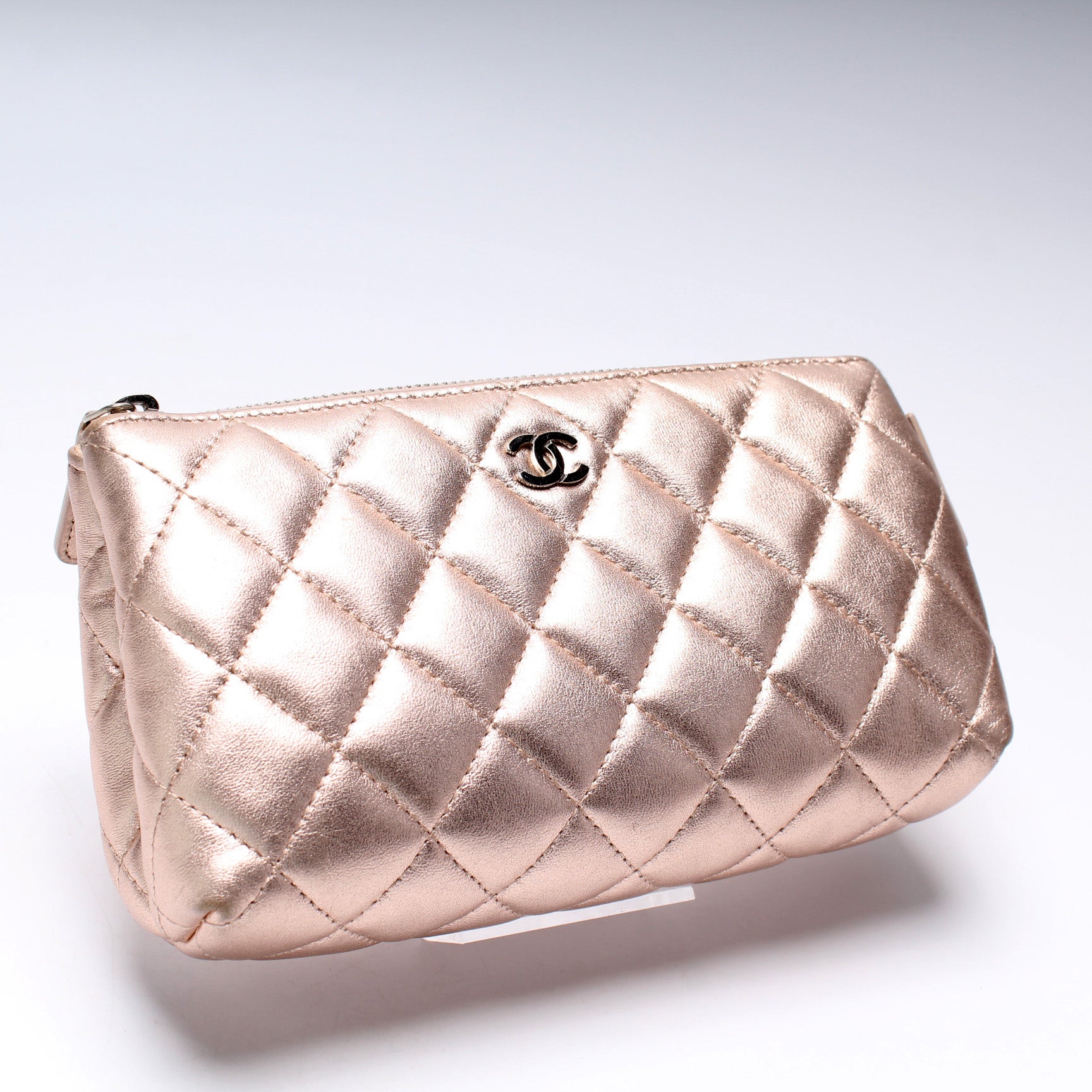 CC Cosmetic Pouch Small Quiltd Lambskin 21M – Keeks Designer Handbags
