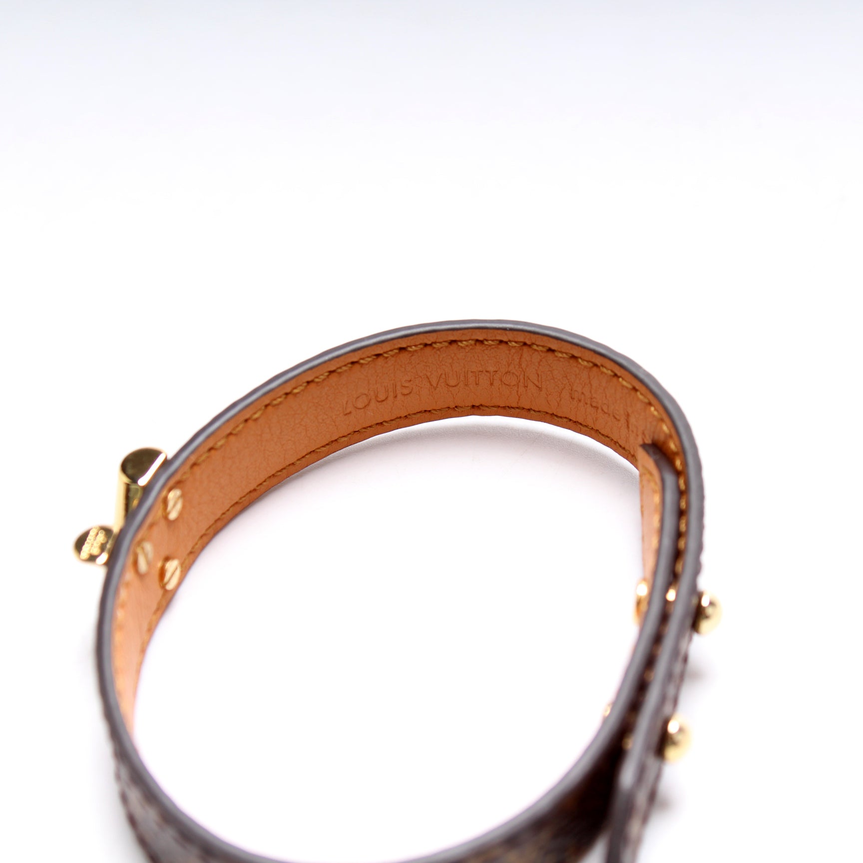 Louis Vuitton Monogram Essential V Bracelet 19