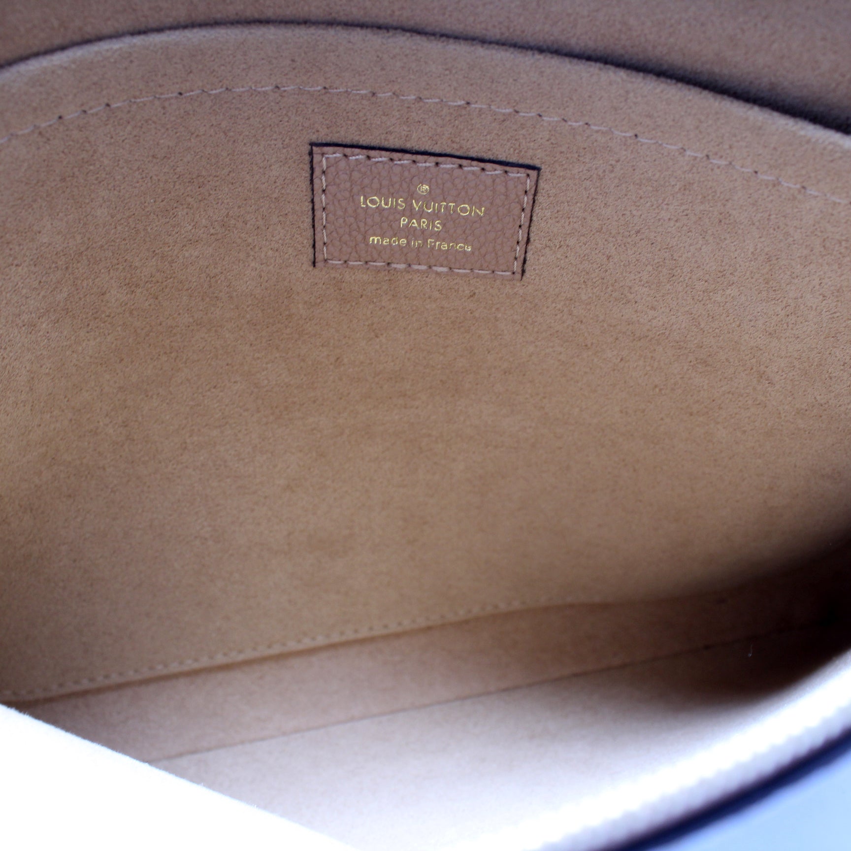 Louis Vuitton Daily Pouch Monogram Sesame - LVLENKA Luxury Consignment