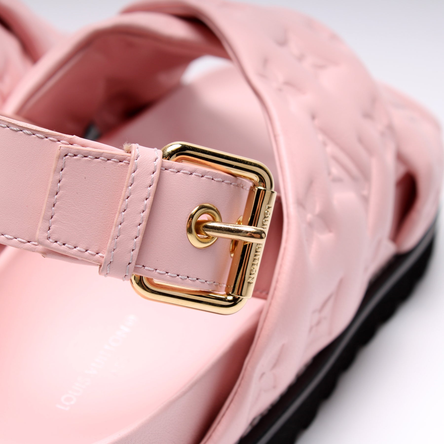 Paseo Flat Comfort Sandals Embossed Lambskin Size 37.5 – Keeks Designer  Handbags