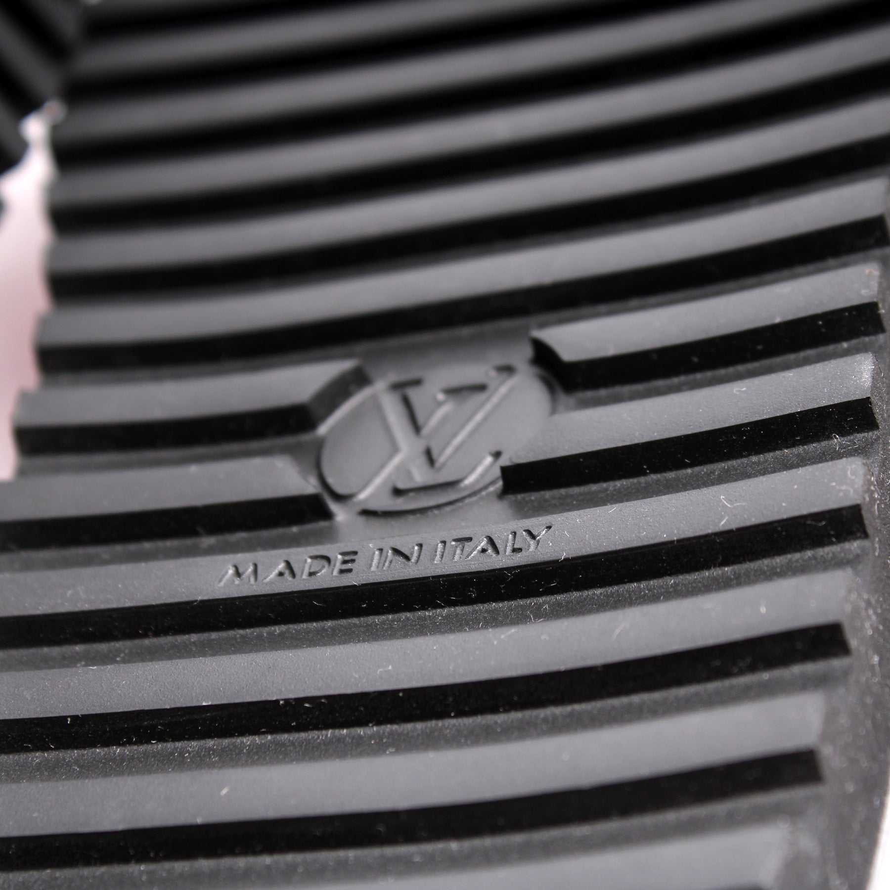 Louis Vuitton LV Orsay Flat Sandal BLACK. Size 37.5