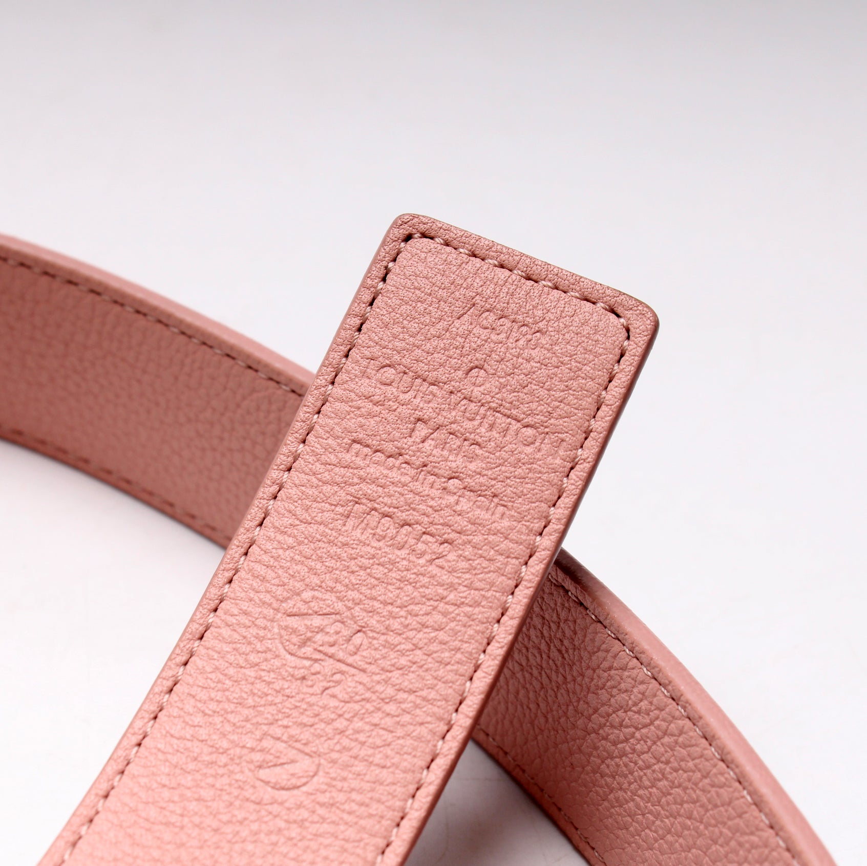 LV Initiales 30MM Reversible Leather/Monogram Belt Size 80/32 – Keeks  Designer Handbags