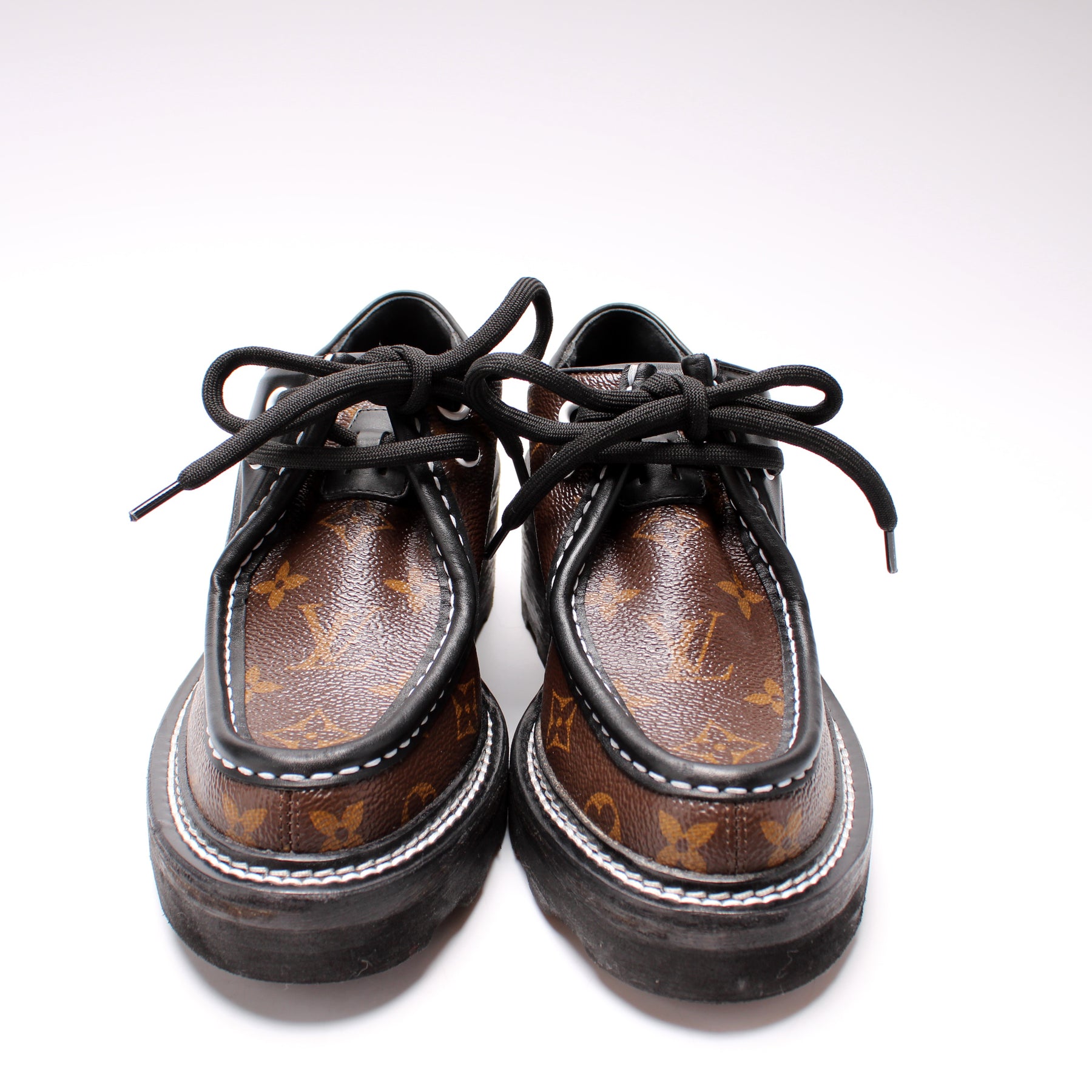 Louis Vuitton Beaubourg Platform Derby Silver Monogram Shoes (Size 37)