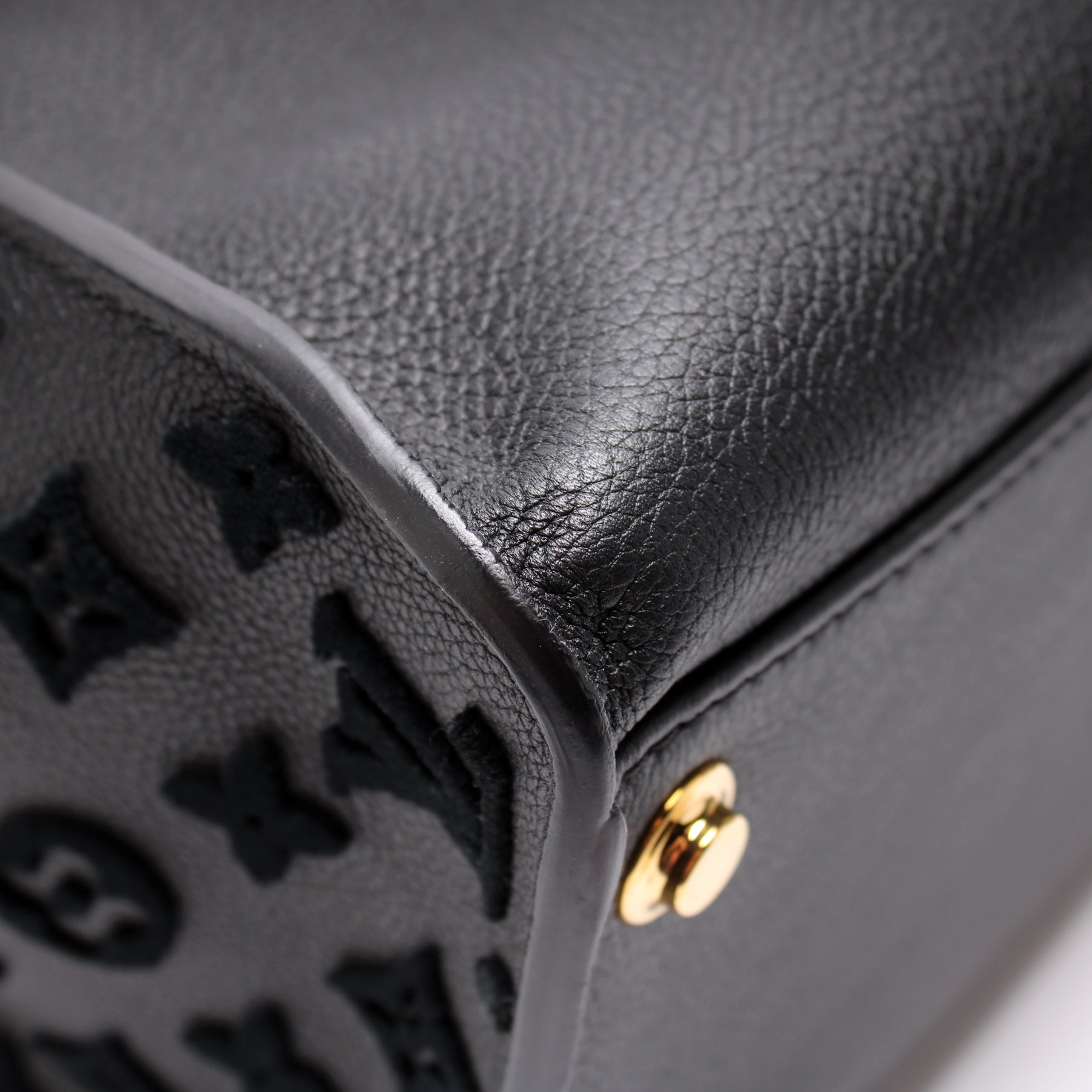 On My Side MM Calf – Keeks Designer Handbags