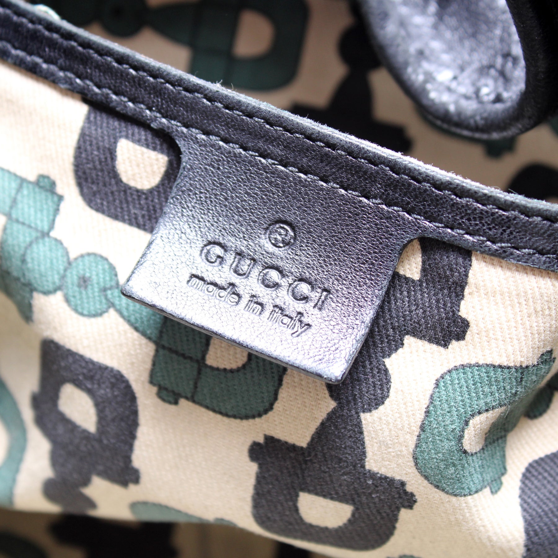 265699 Crystal GG Medium Joy Shoulder Bag – Keeks Designer Handbags