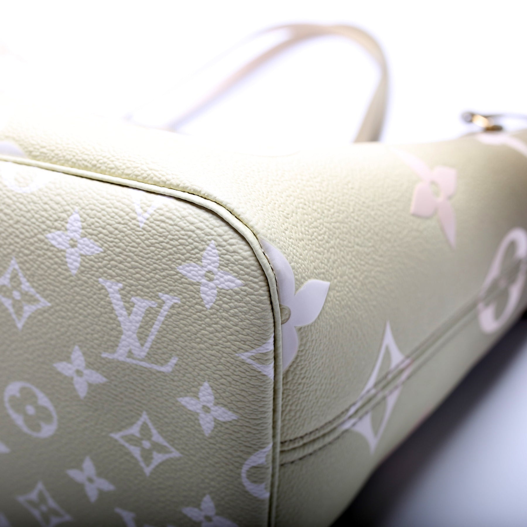 Neverfull mm w/Pouch 'Spring in The City Giant Monogram