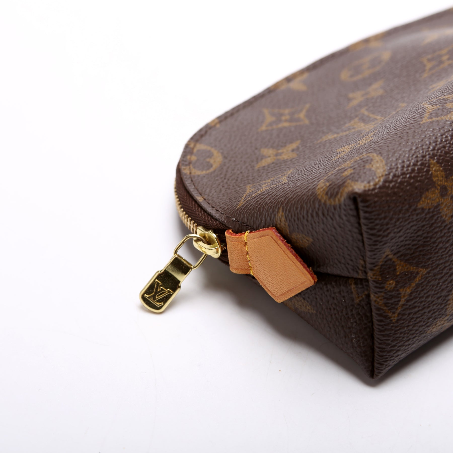 Cosmetic Pouch PM Damier Ebene – Keeks Designer Handbags