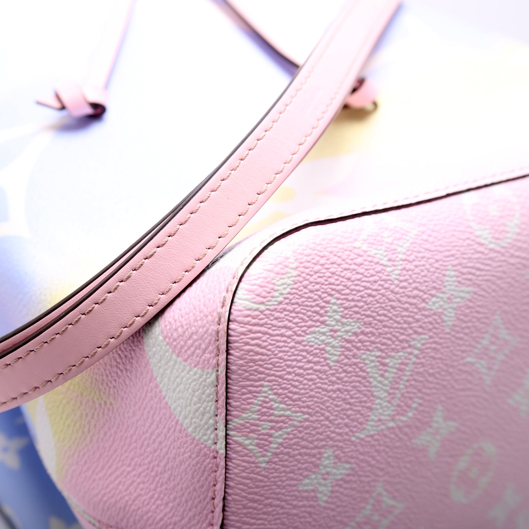 Neonoe Escale – Keeks Designer Handbags